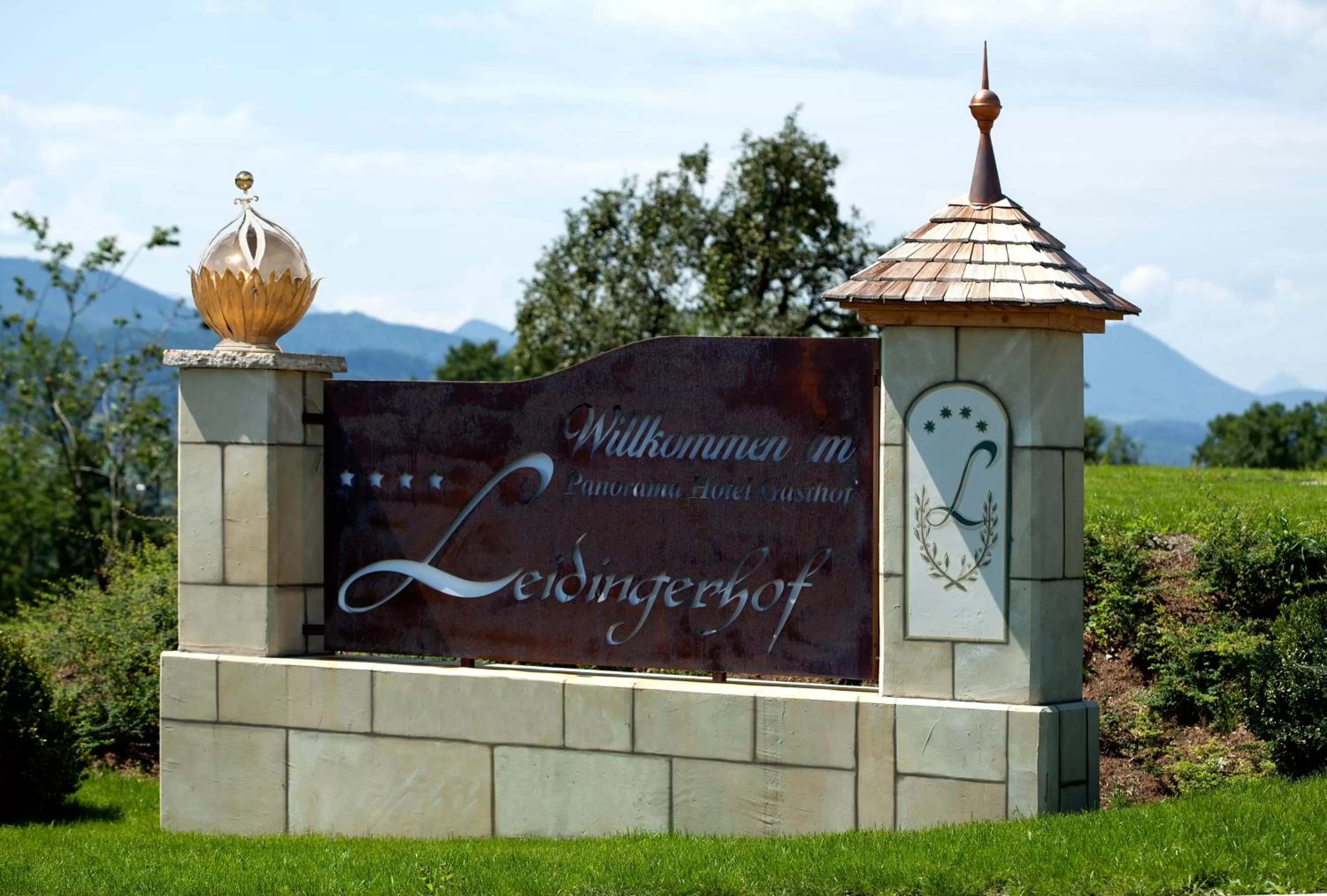 Property logo or sign in Panorama Hotel Gasthof Leidingerhof