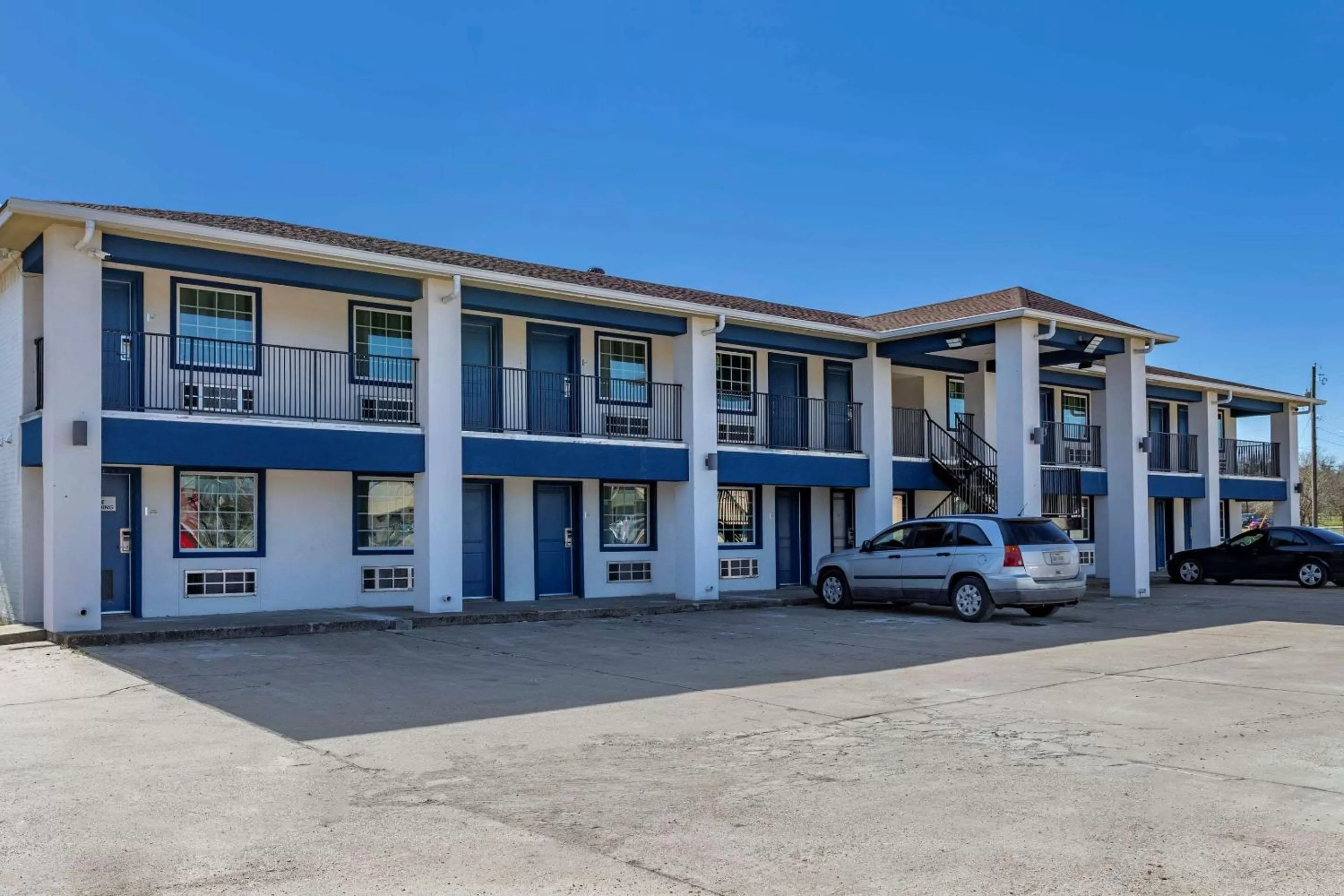 Property building in Rodeway Inn Caldwell