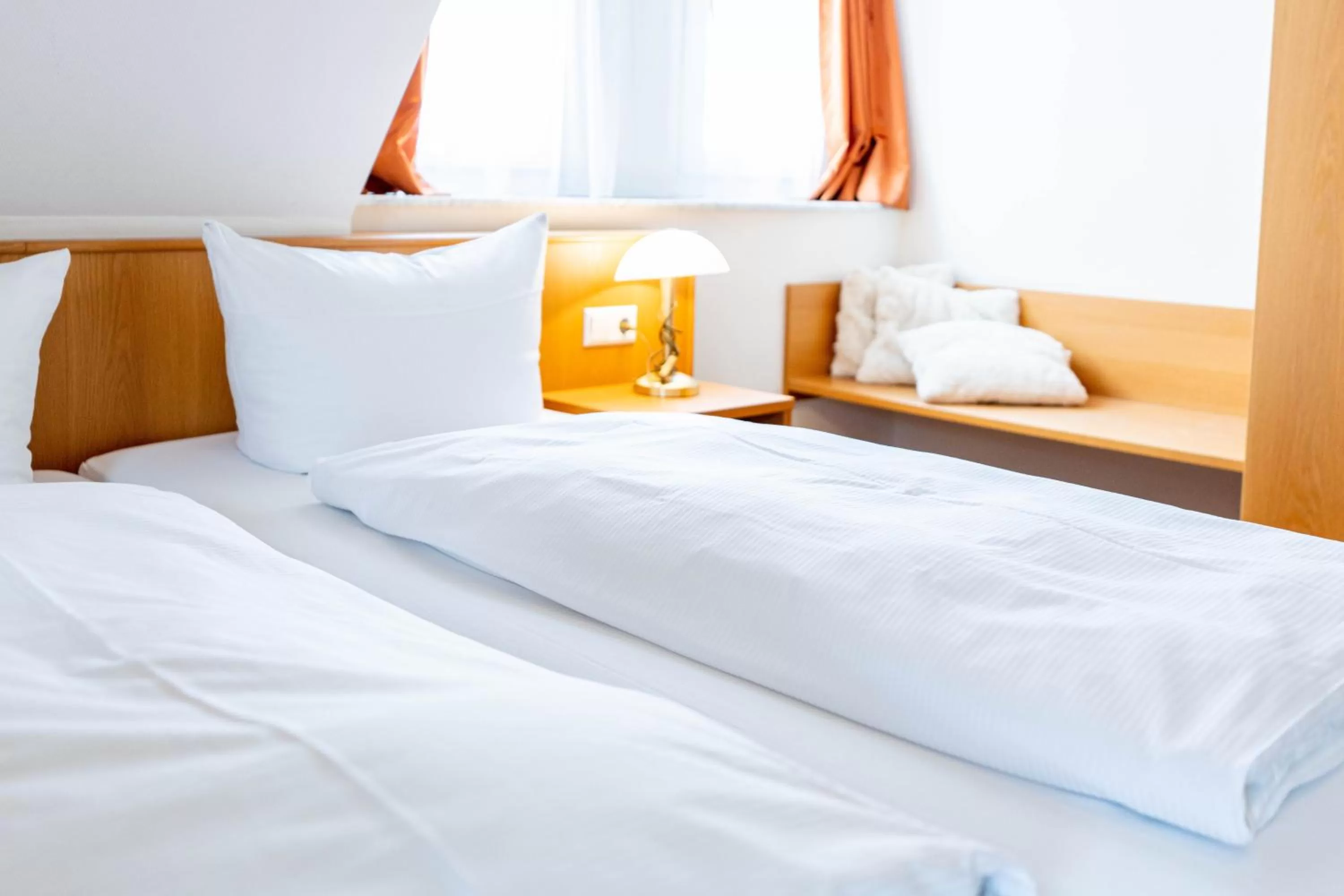 Photo of the whole room, Bed in Hotel am Römerplatz