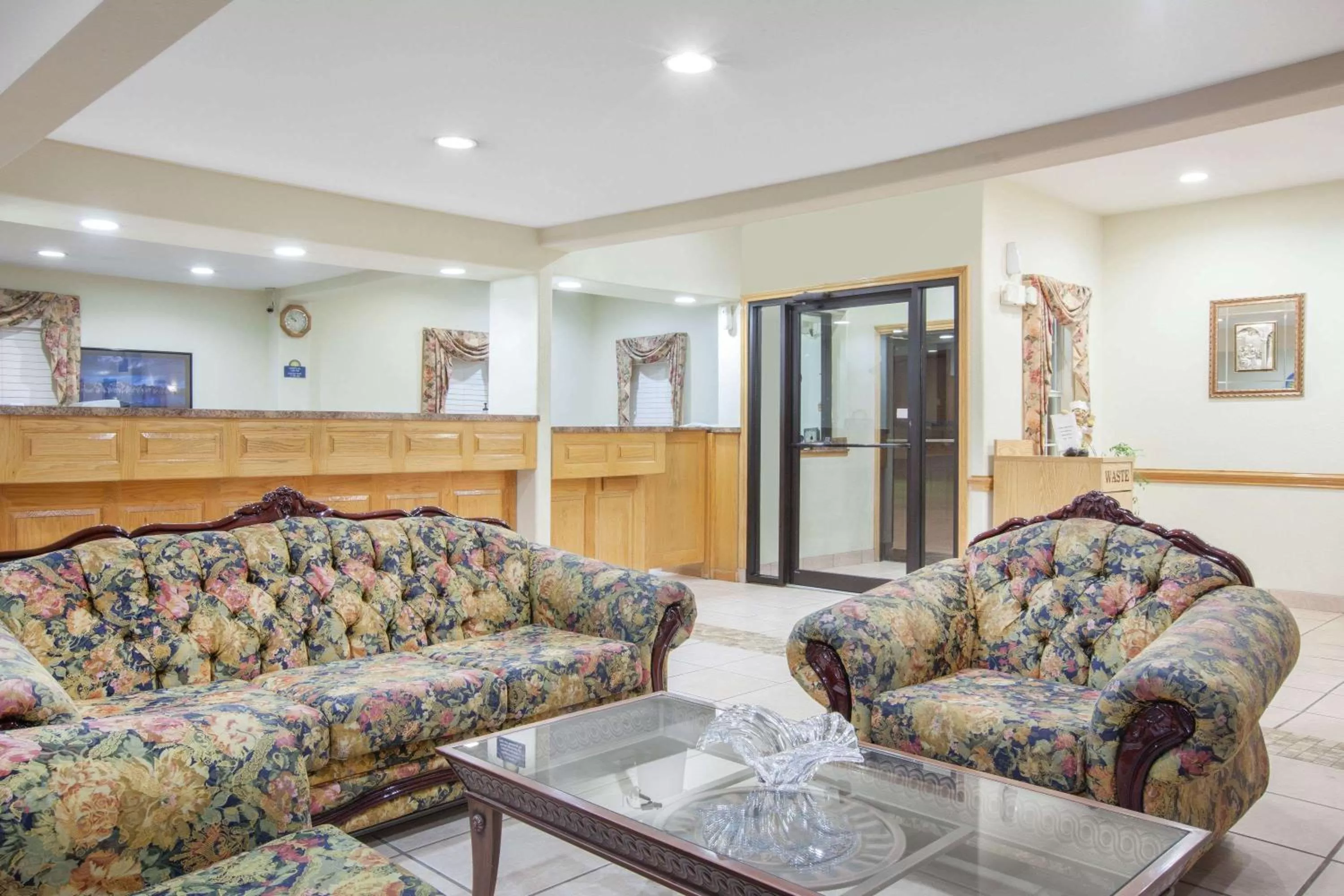 Lobby or reception in Days Inn by Wyndham Centerville