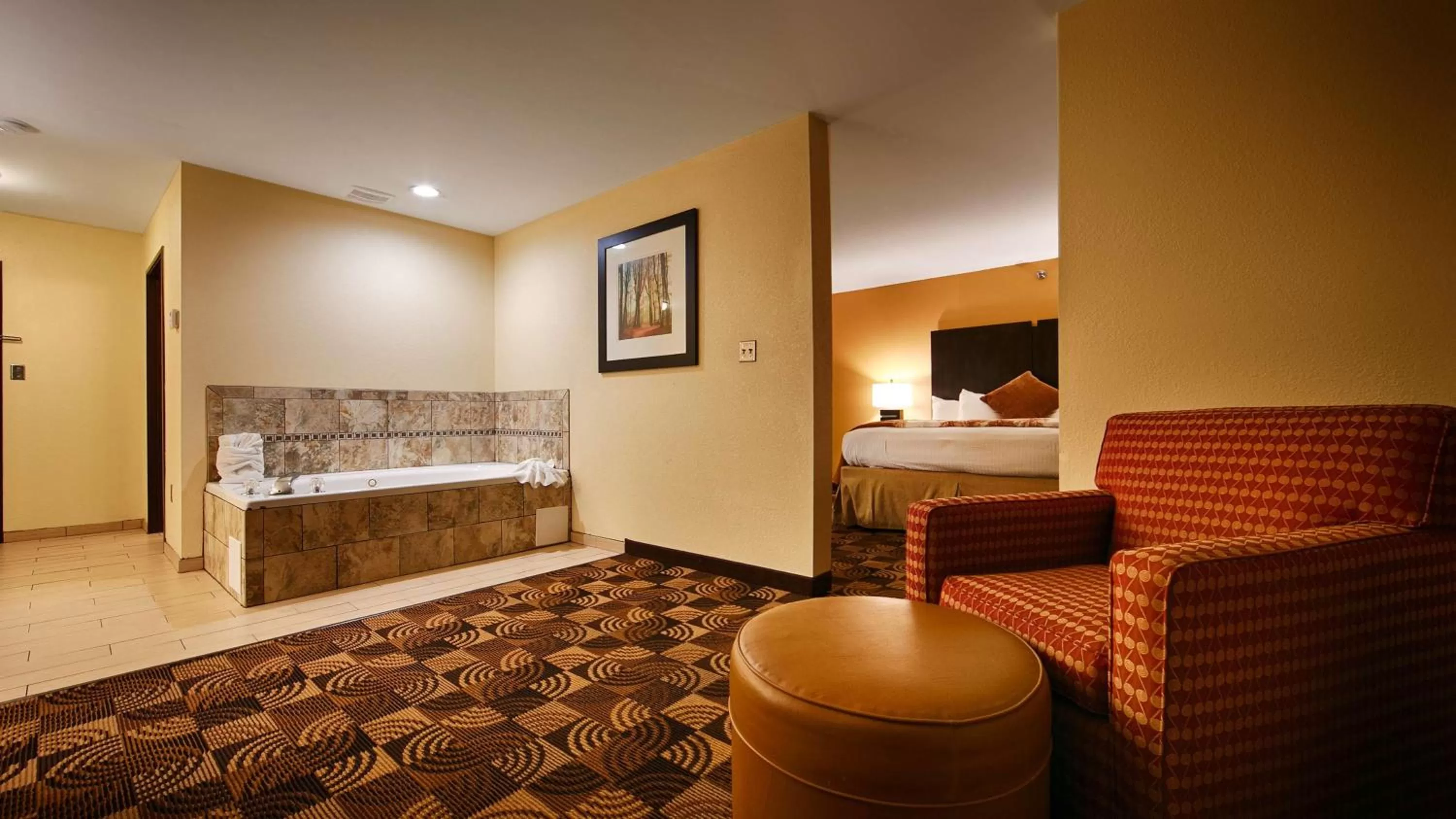 Photo of the whole room, Bed in Best Western Plus Whitewater Inn