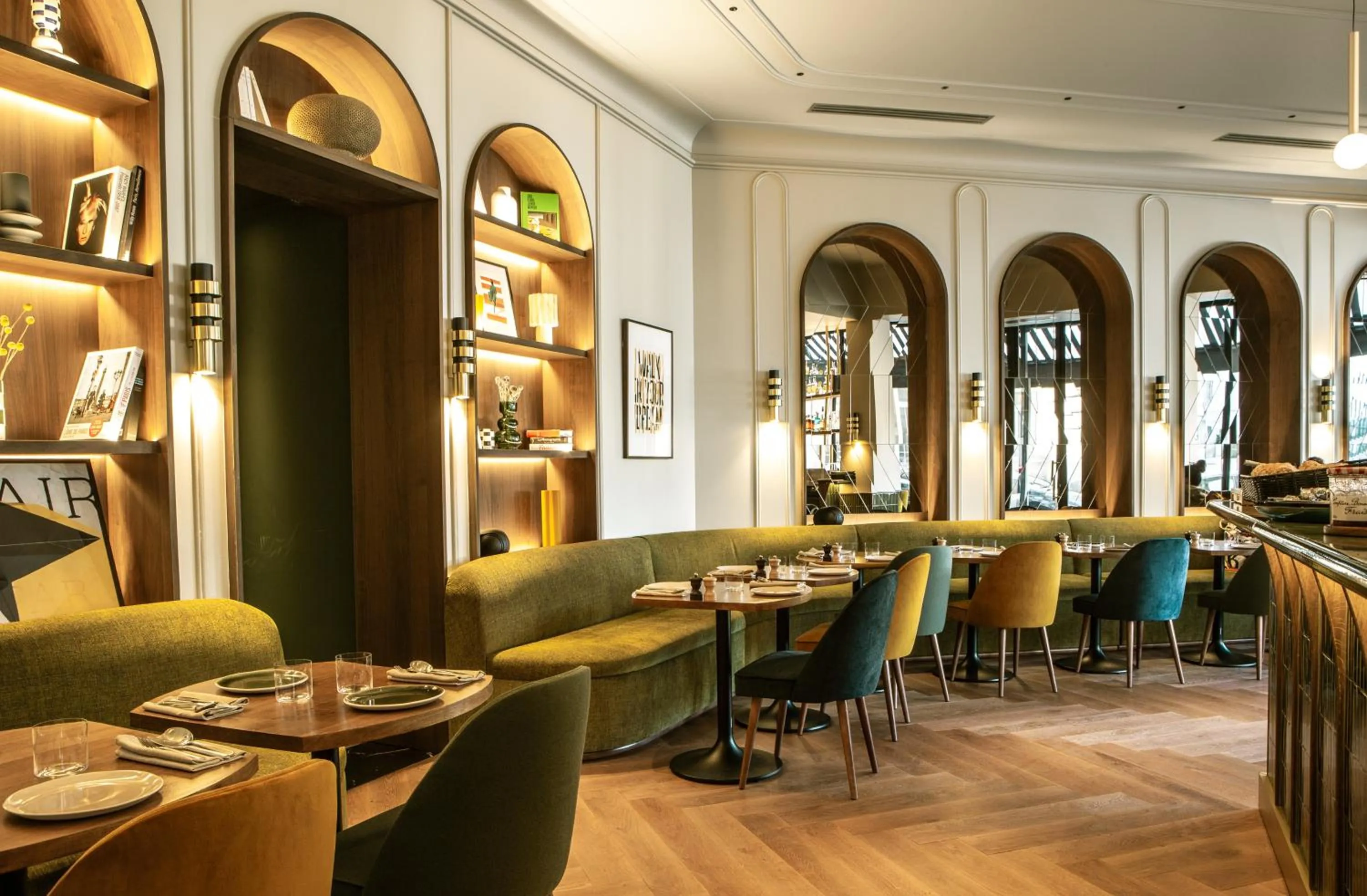 Restaurant/places to eat in Hotel Flanelles Paris
