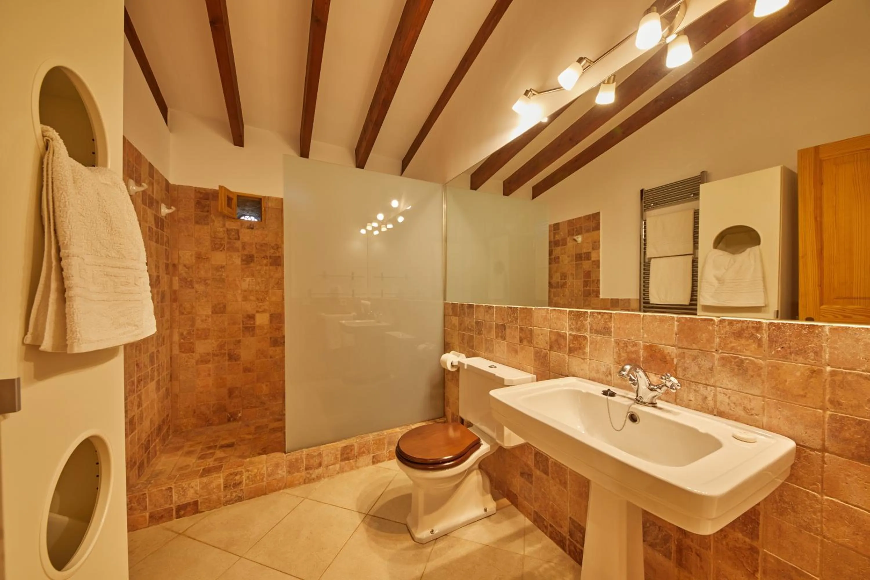 Bathroom in Agroturismo Alquería Blanca
