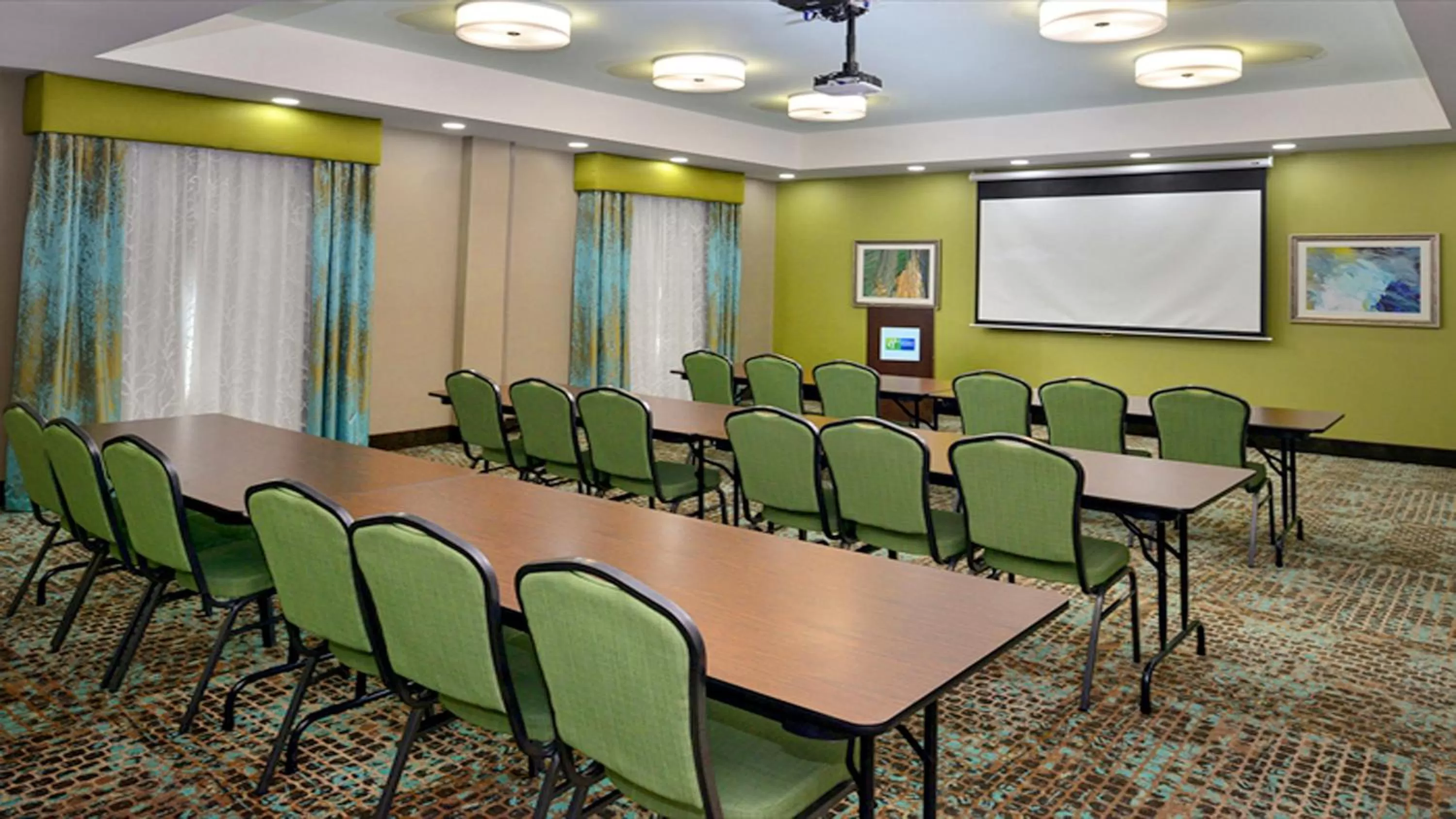 Meeting/conference room in Holiday Inn Express and Suites Schulenburg by IHG