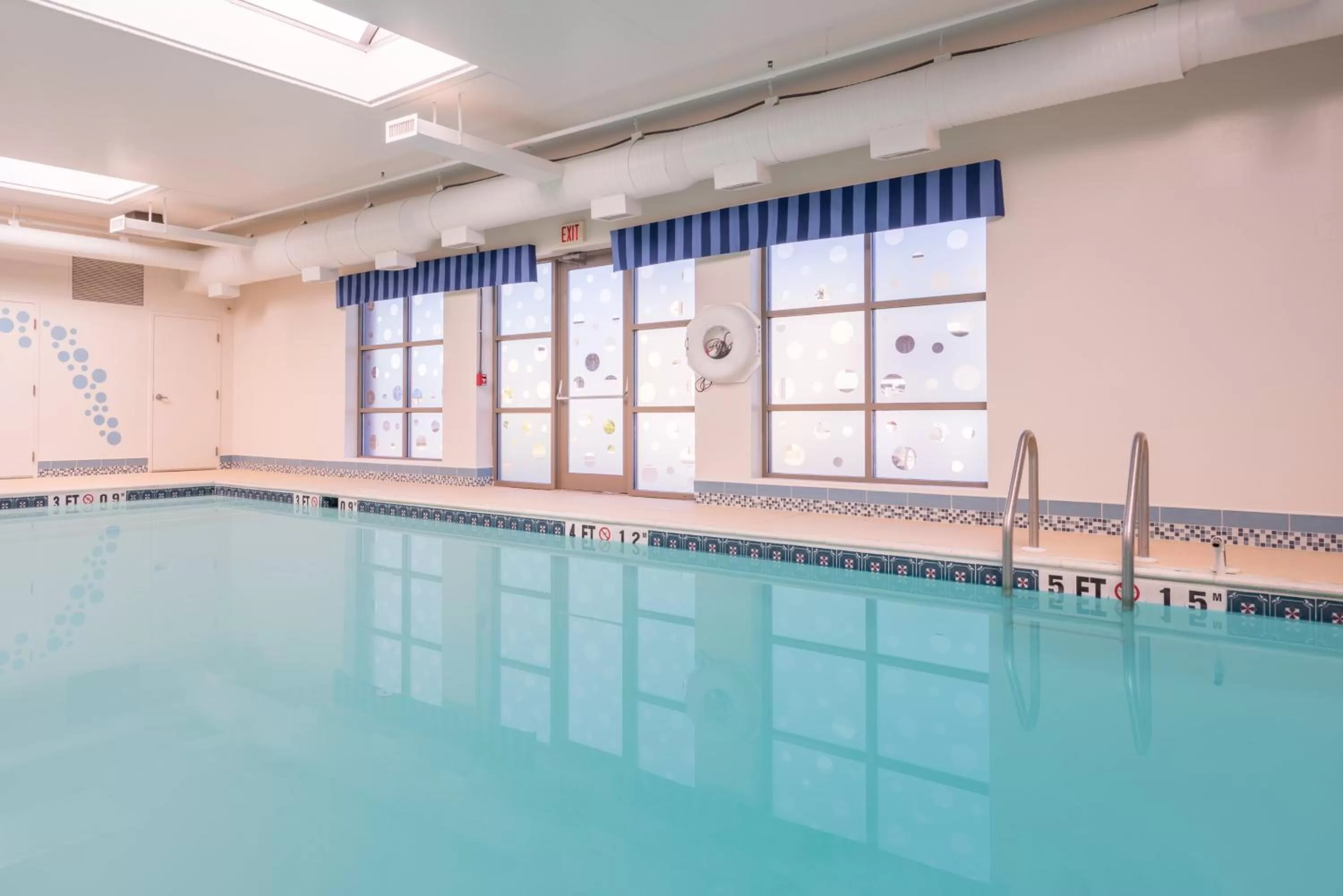 Swimming pool in Holiday Inn Express Cambridge by IHG