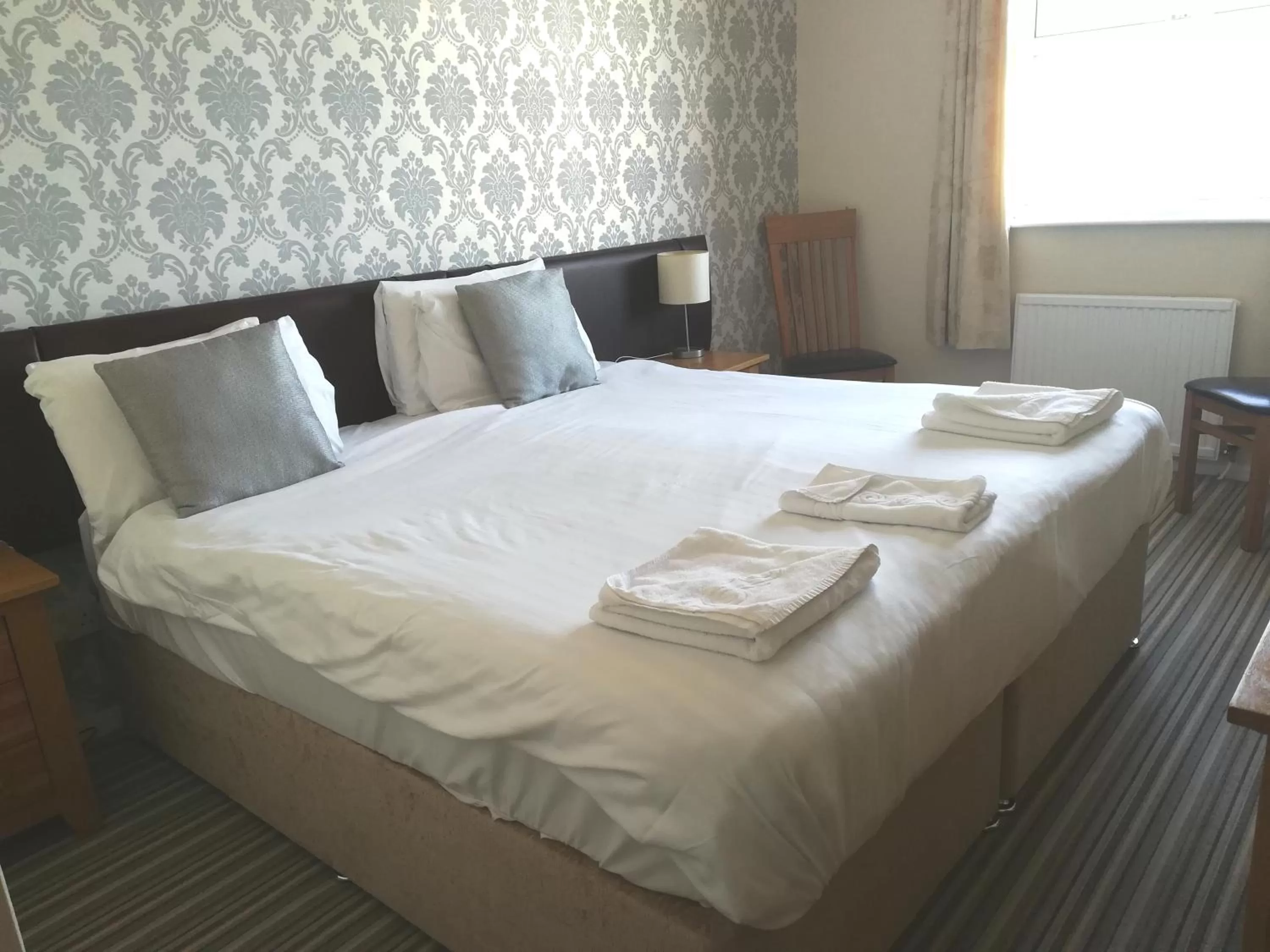 Photo of the whole room, Bed in Pentire Newquay Cornwall Hotel