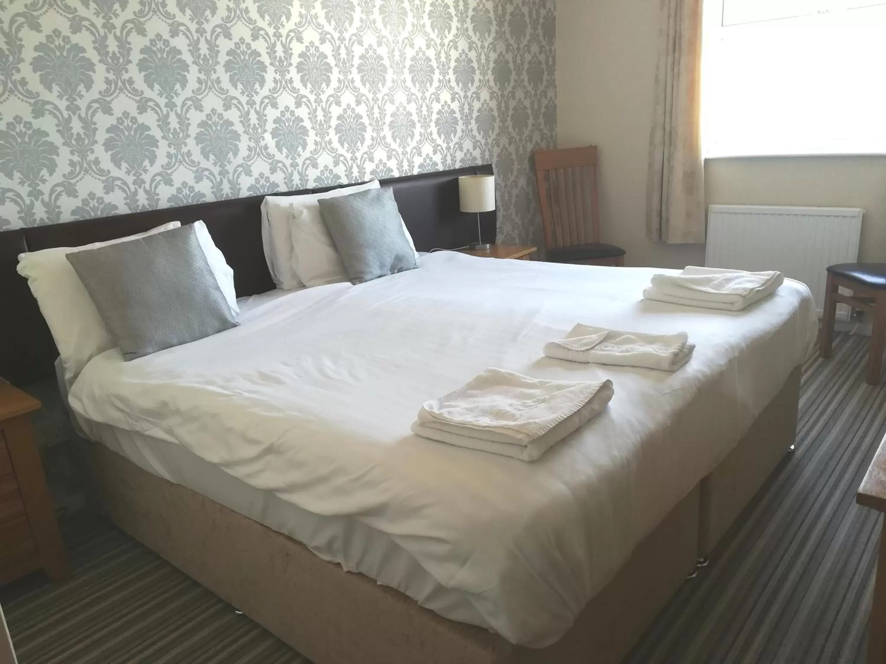 Standard Double or Twin Room in Pentire Newquay Cornwall Hotel Standard Double or Twin Room in Pentire Newquay Cornwall Hotel