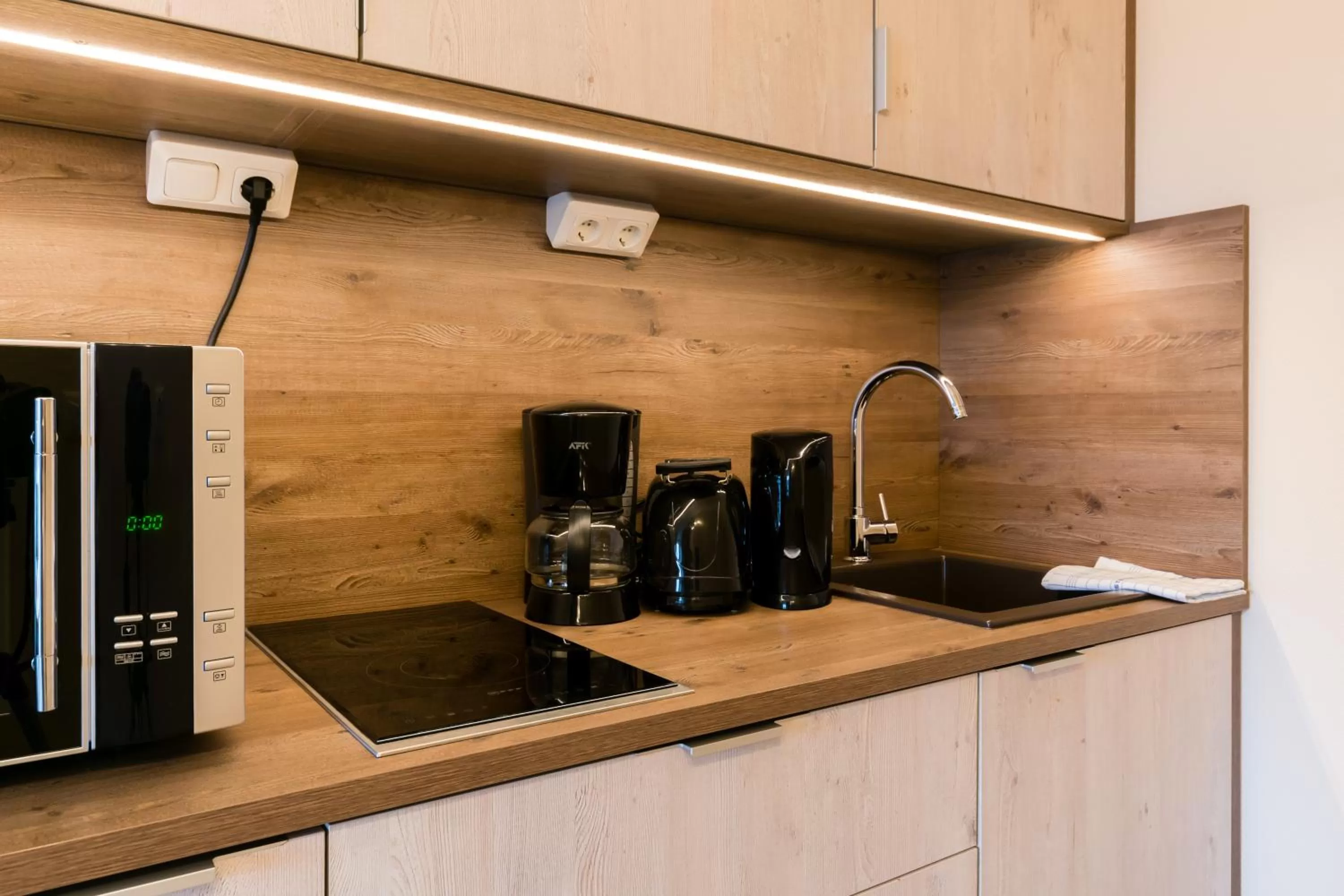 Coffee/tea facilities in Familien Apartmenthotel Panoramic