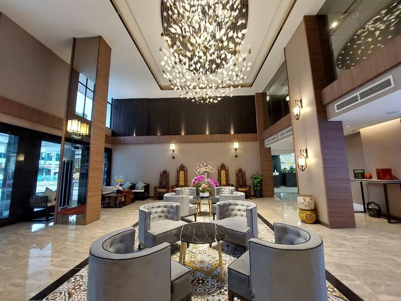 Lobby or reception in CHRISTEE SUITES HOTEL