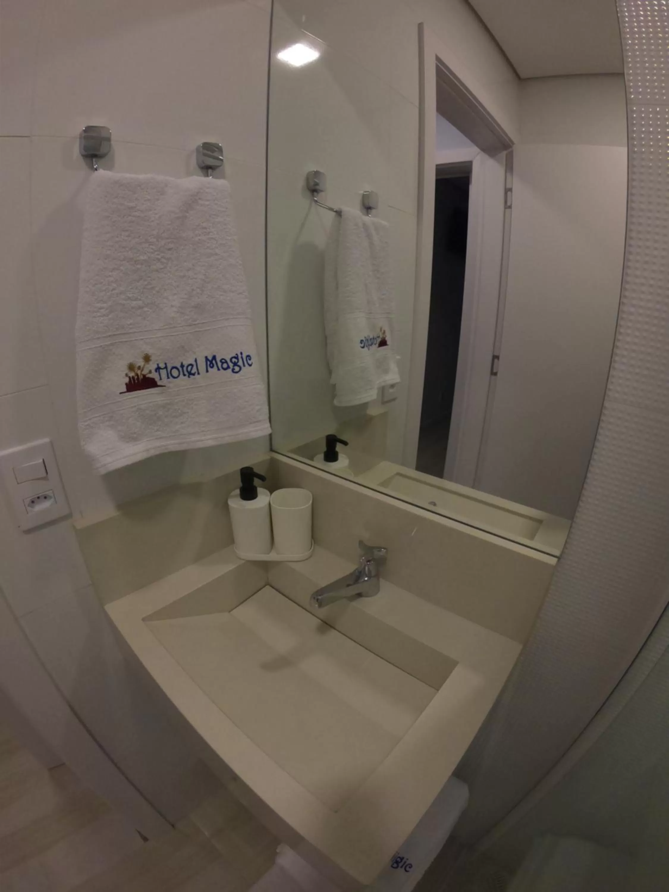 Bathroom in Hotel e Pousada Magic