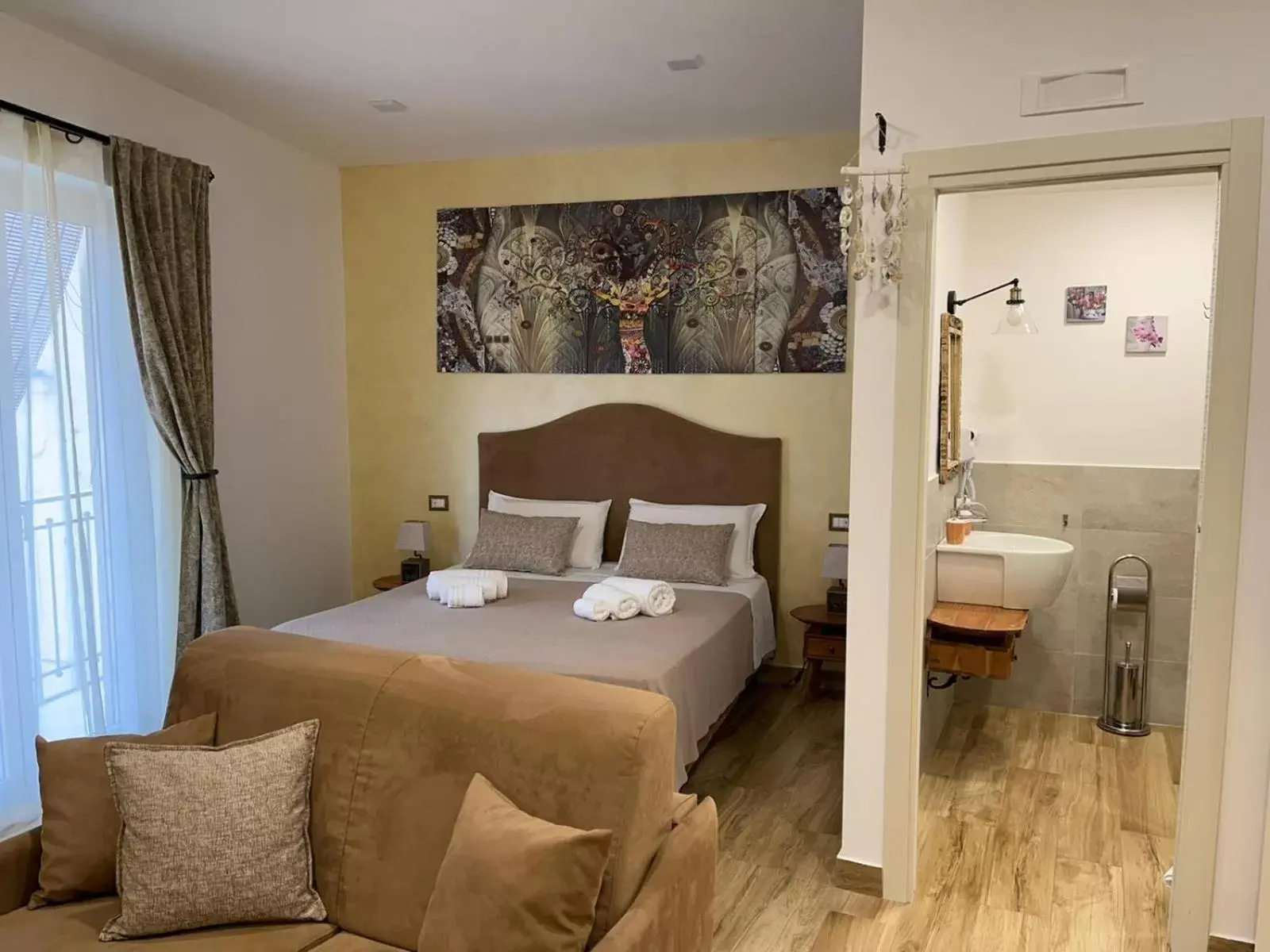 Triple Room with Balcony in B&B Sant'Agata Patrona Triple Room with Balcony in B&B Sant'Agata Patrona