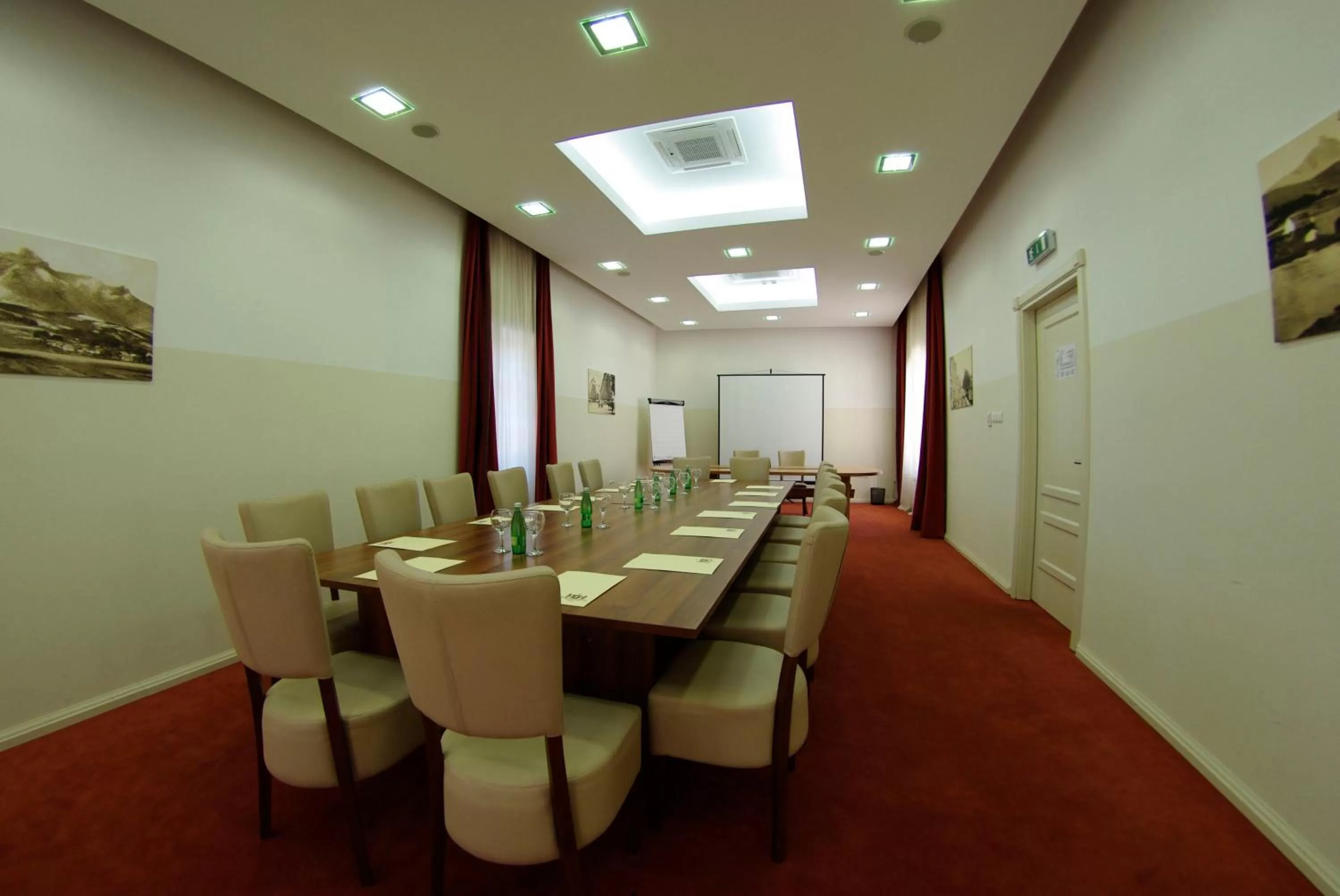 Business facilities in Heritage Hotel Frankopan