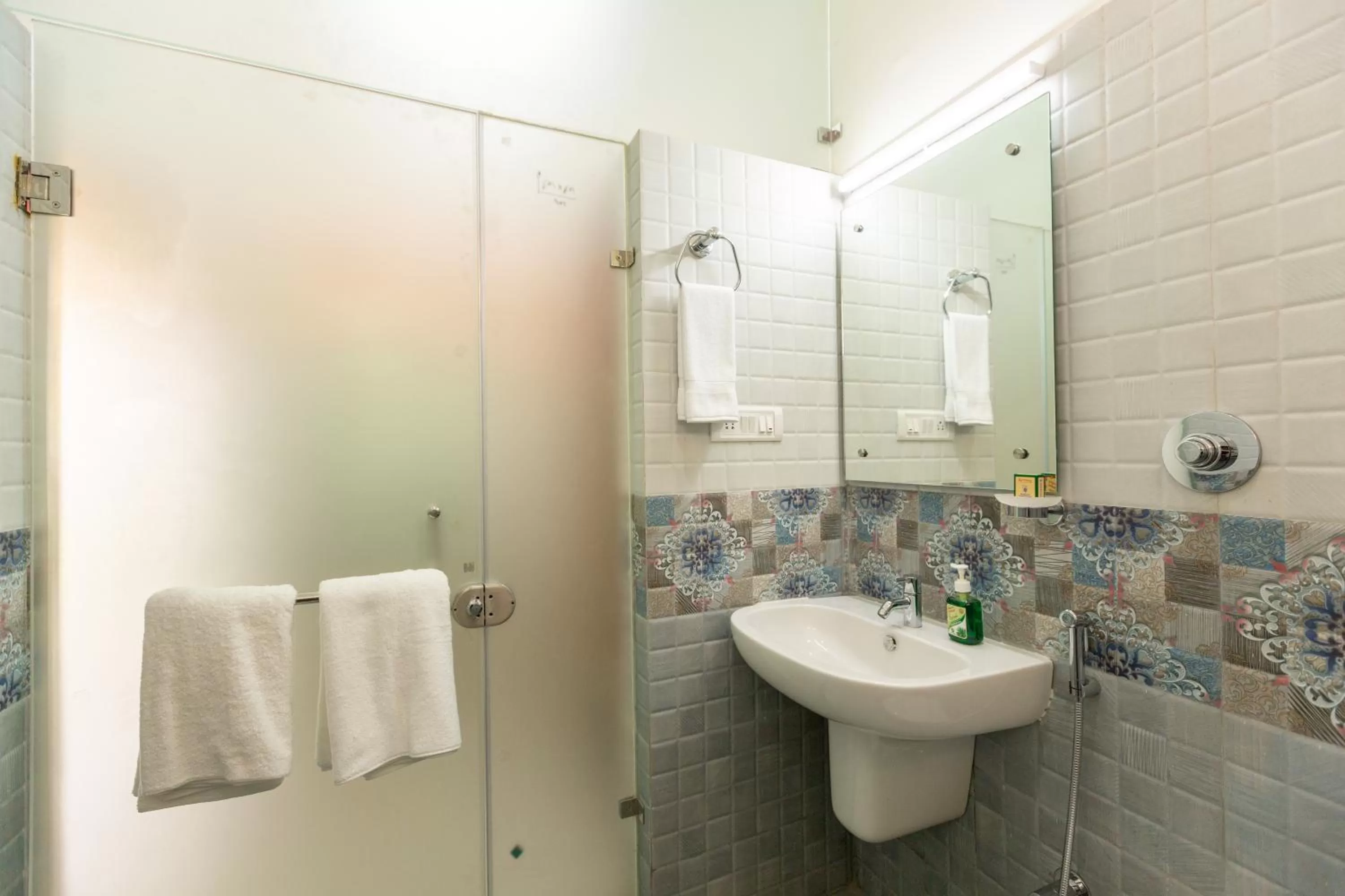 Bathroom in KSTDC Hotel Mayura Adilshahi Bijapur