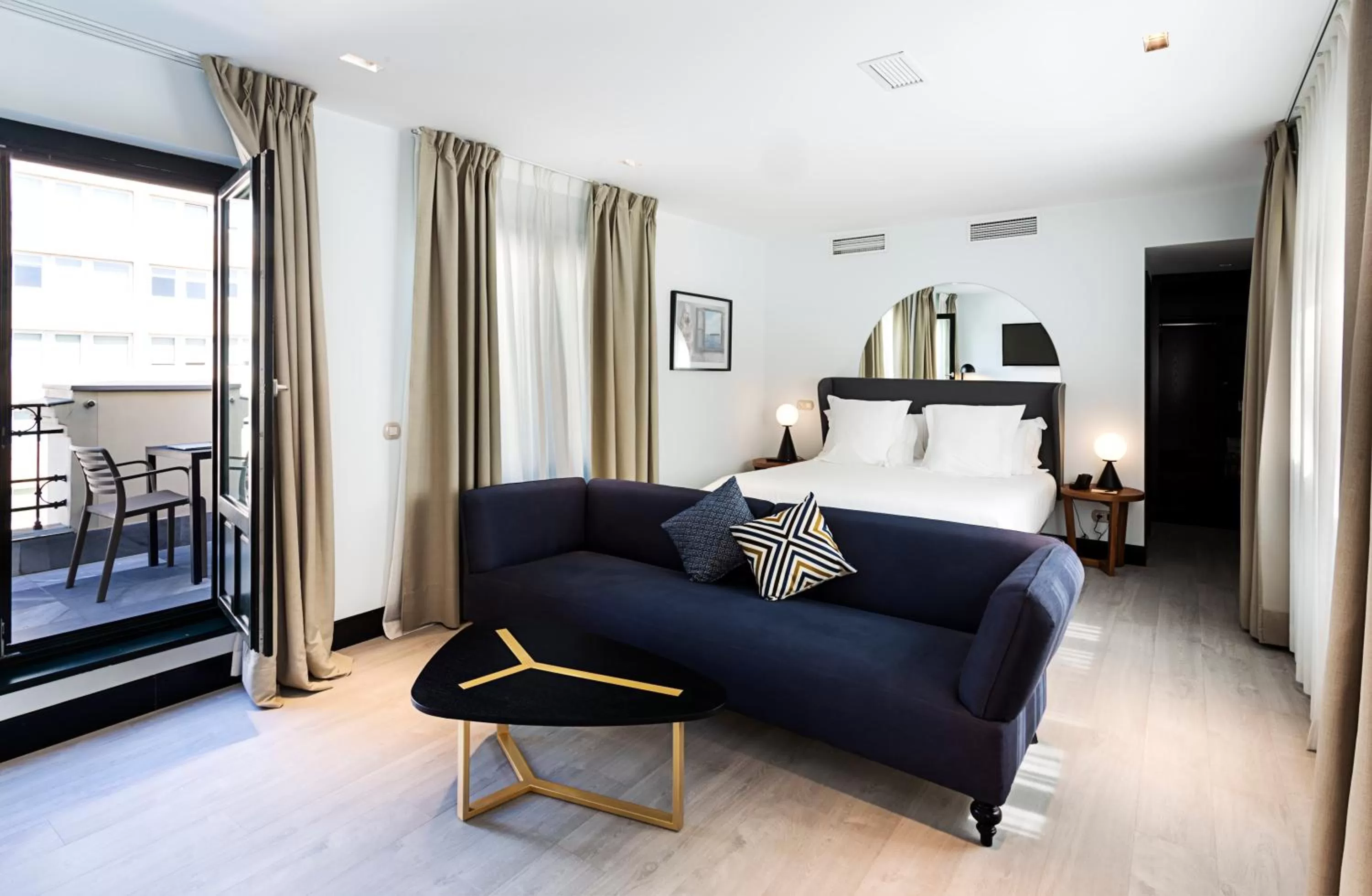 Suite in One Shot Luchana