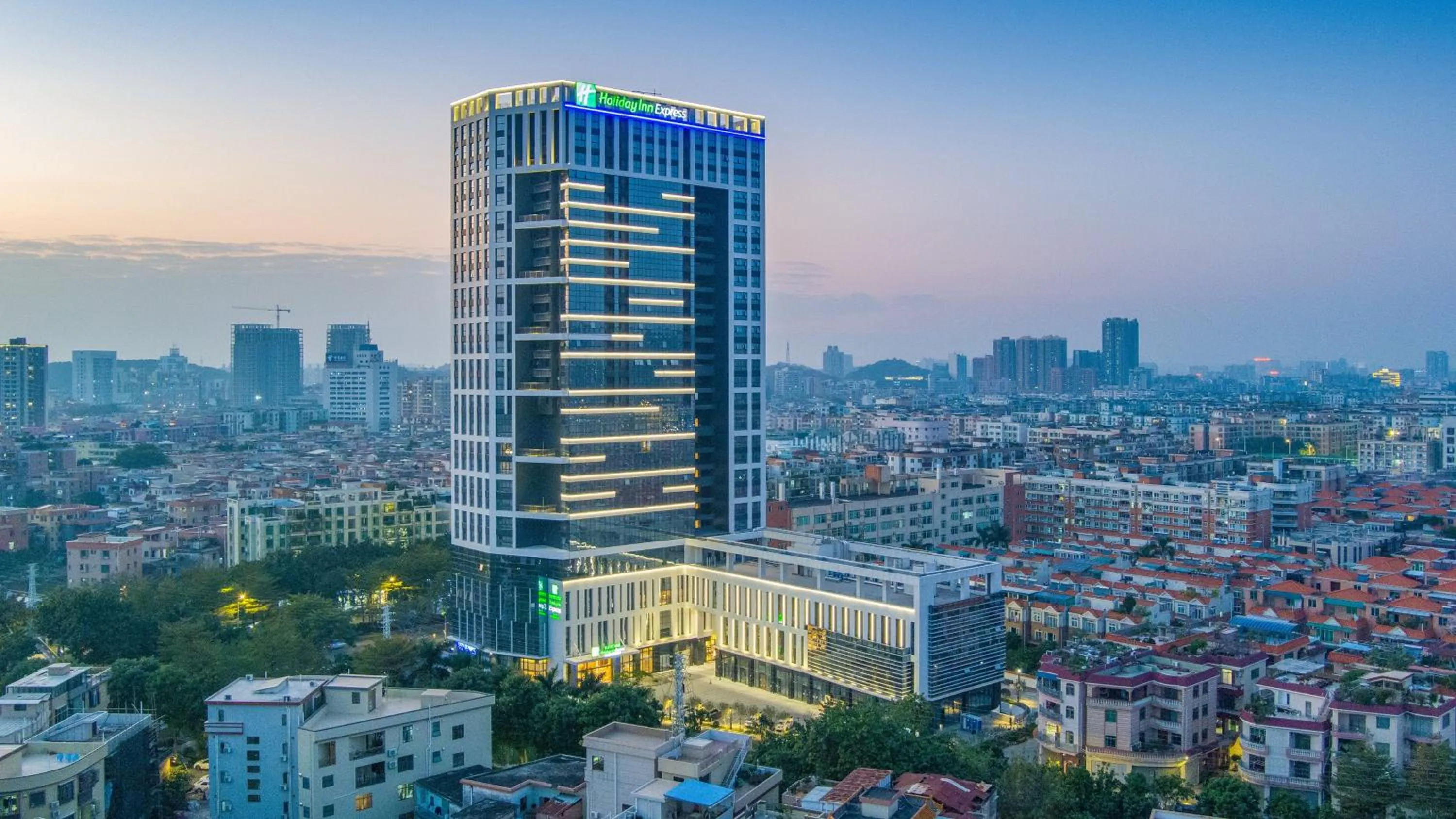 Property building in Holiday Inn Express Shunde Daliang by IHG