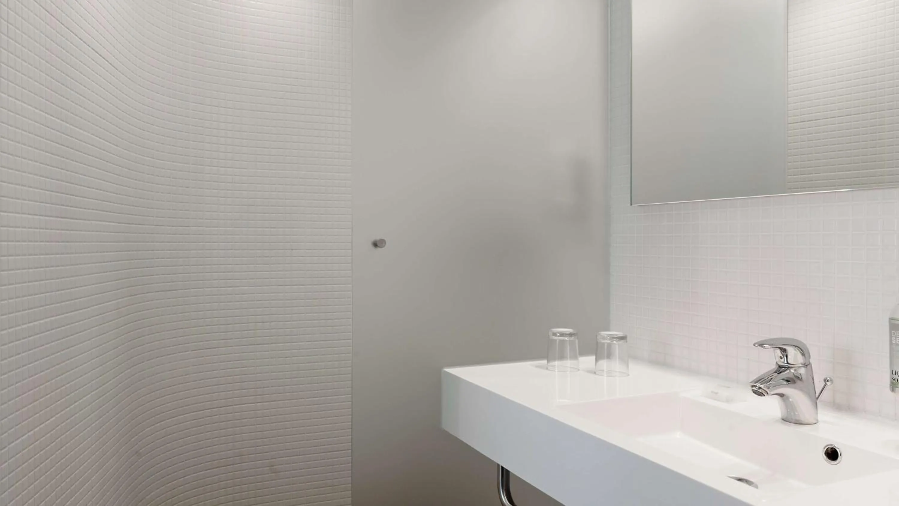 Bathroom in Park Plaza Amsterdam Airport