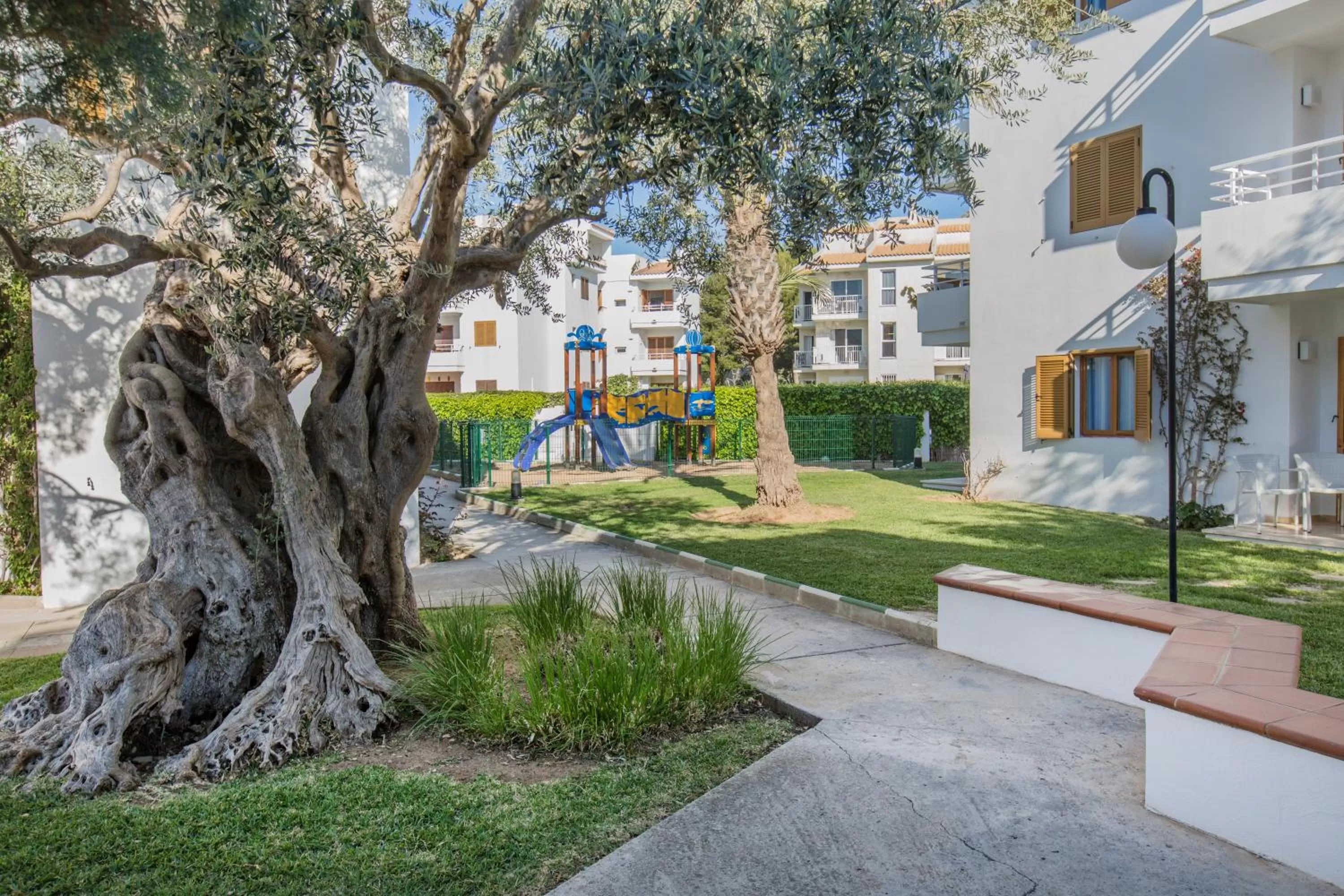 Garden in Aparthotel Flora