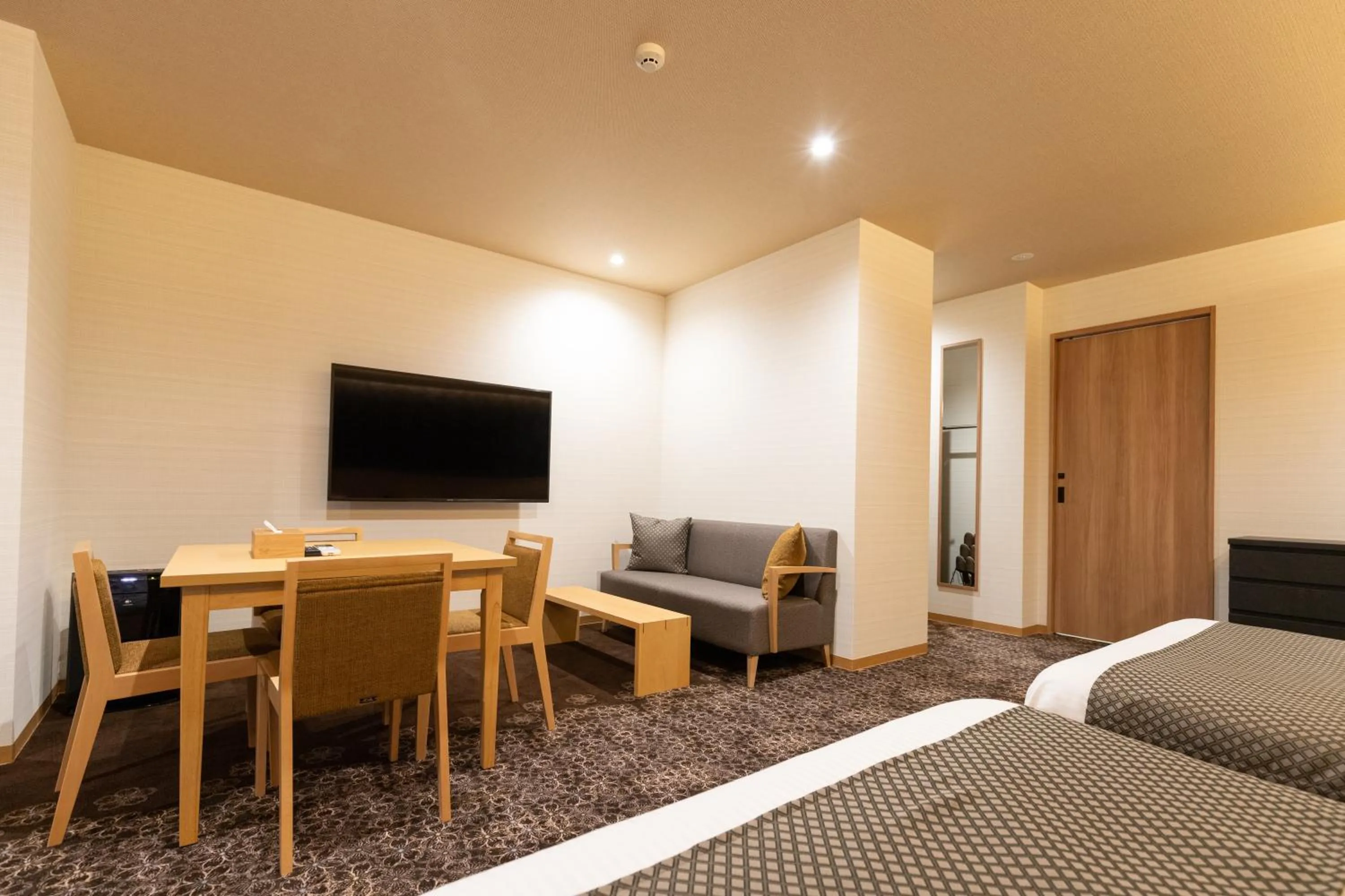 Photo of the whole room, Bed in Chiyokura HOTEL SHUKU Nagoya
