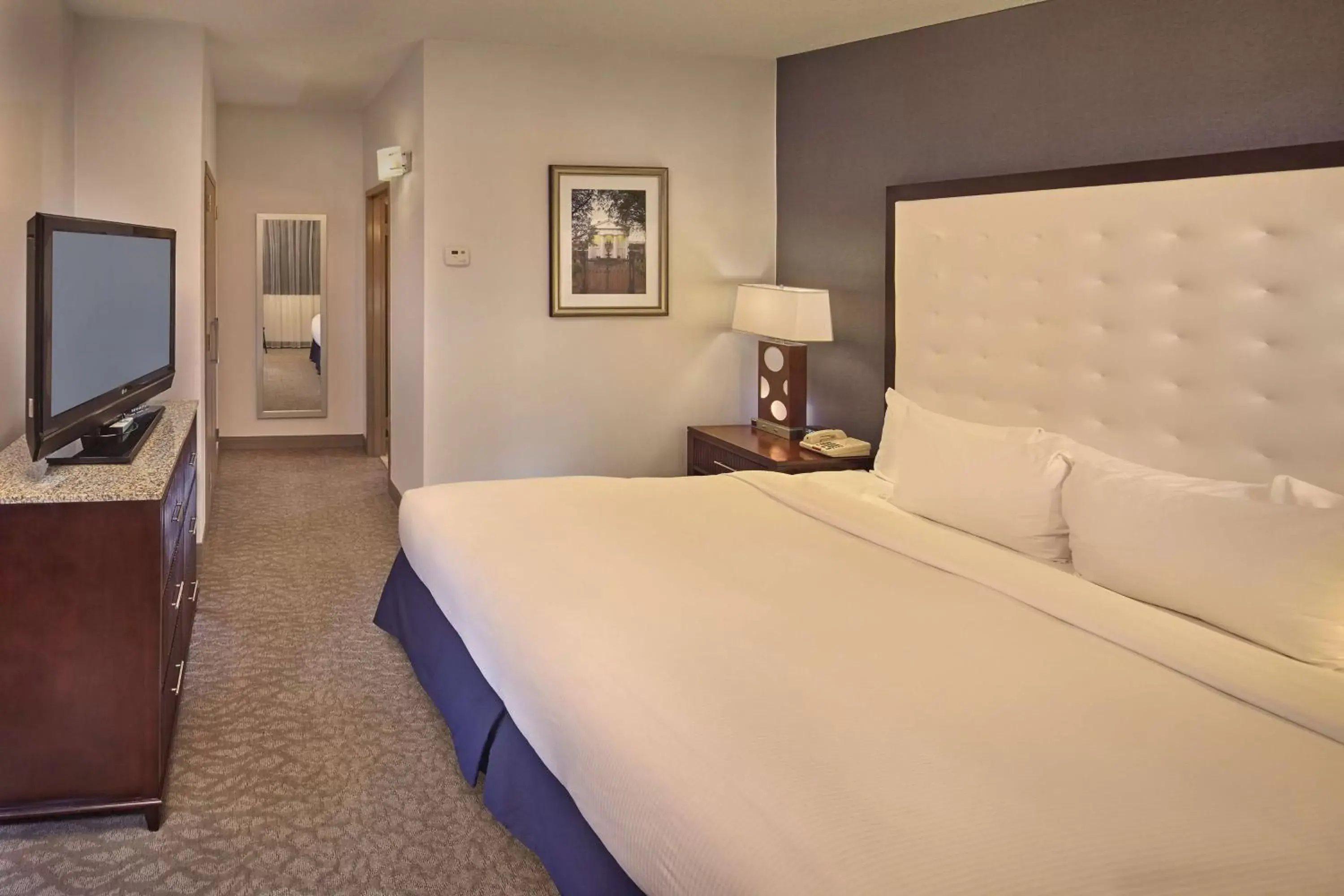 Executive King Room - Non-Smoking in DoubleTree by Hilton Little Rock Executive King Room - Non-Smoking in DoubleTree by Hilton Little Rock