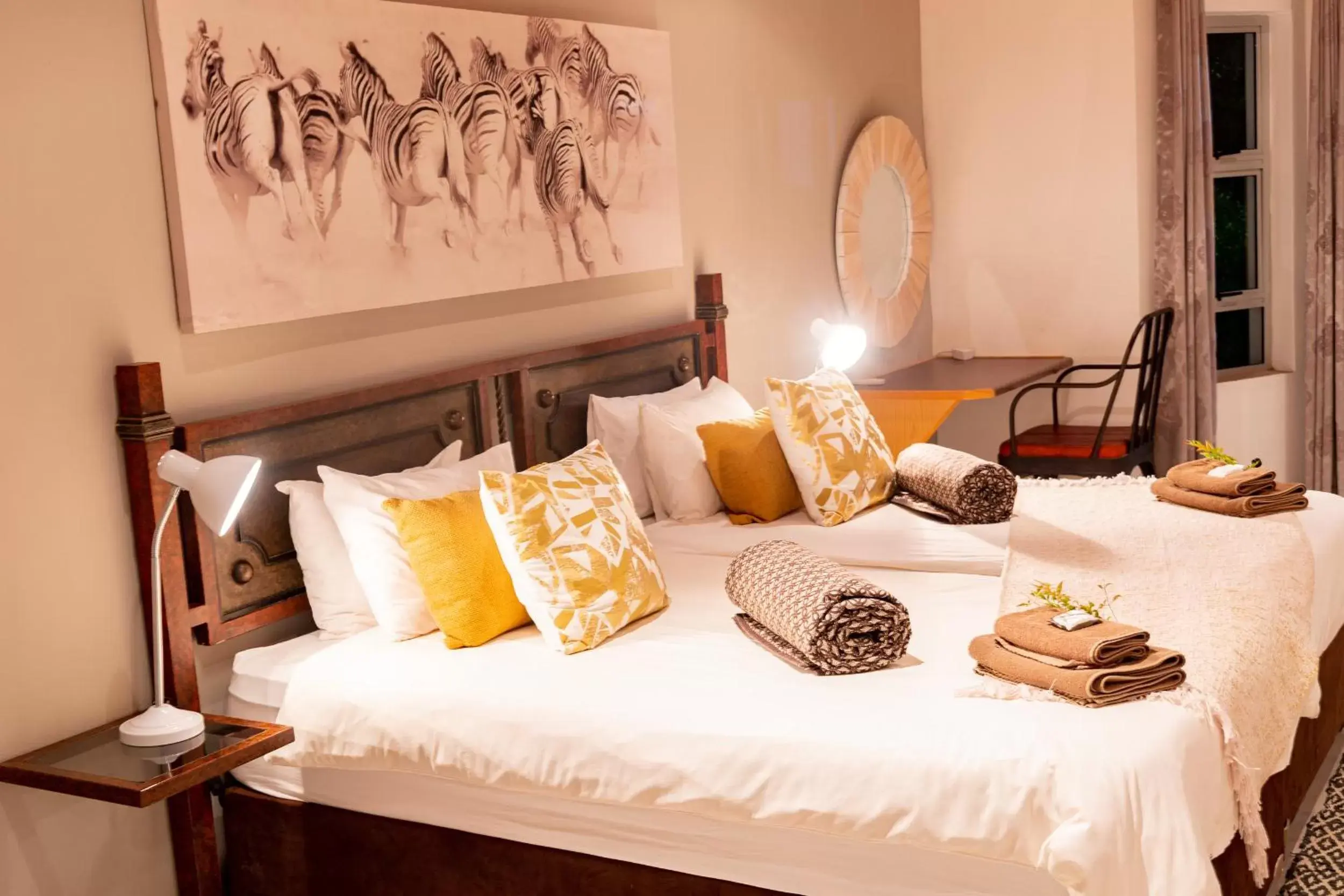 Deluxe Twin Room in Out of Africa Town Lodge Deluxe Twin Room in Out of Africa Town Lodge