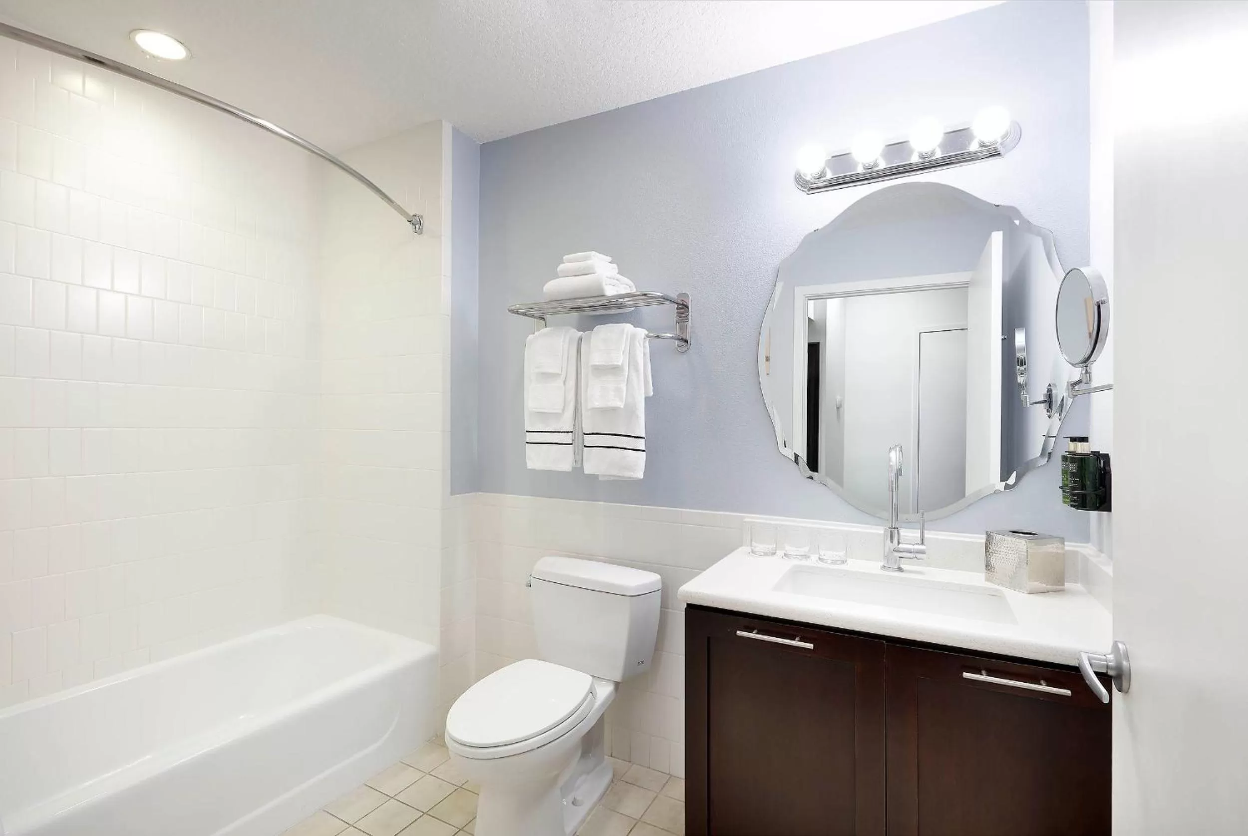 Bathroom in Meliá Orlando Celebration