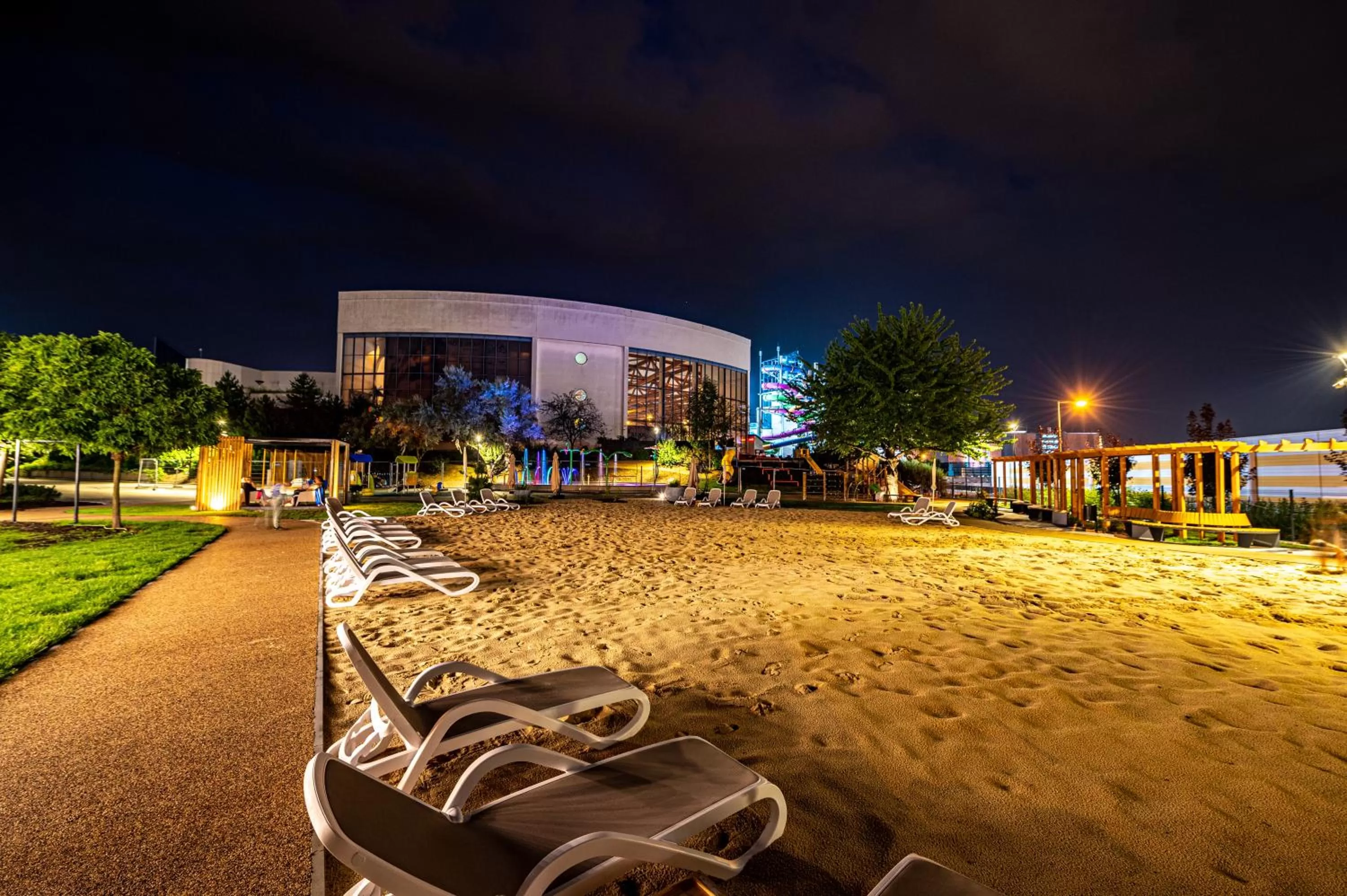 Property building in Hotel Swing