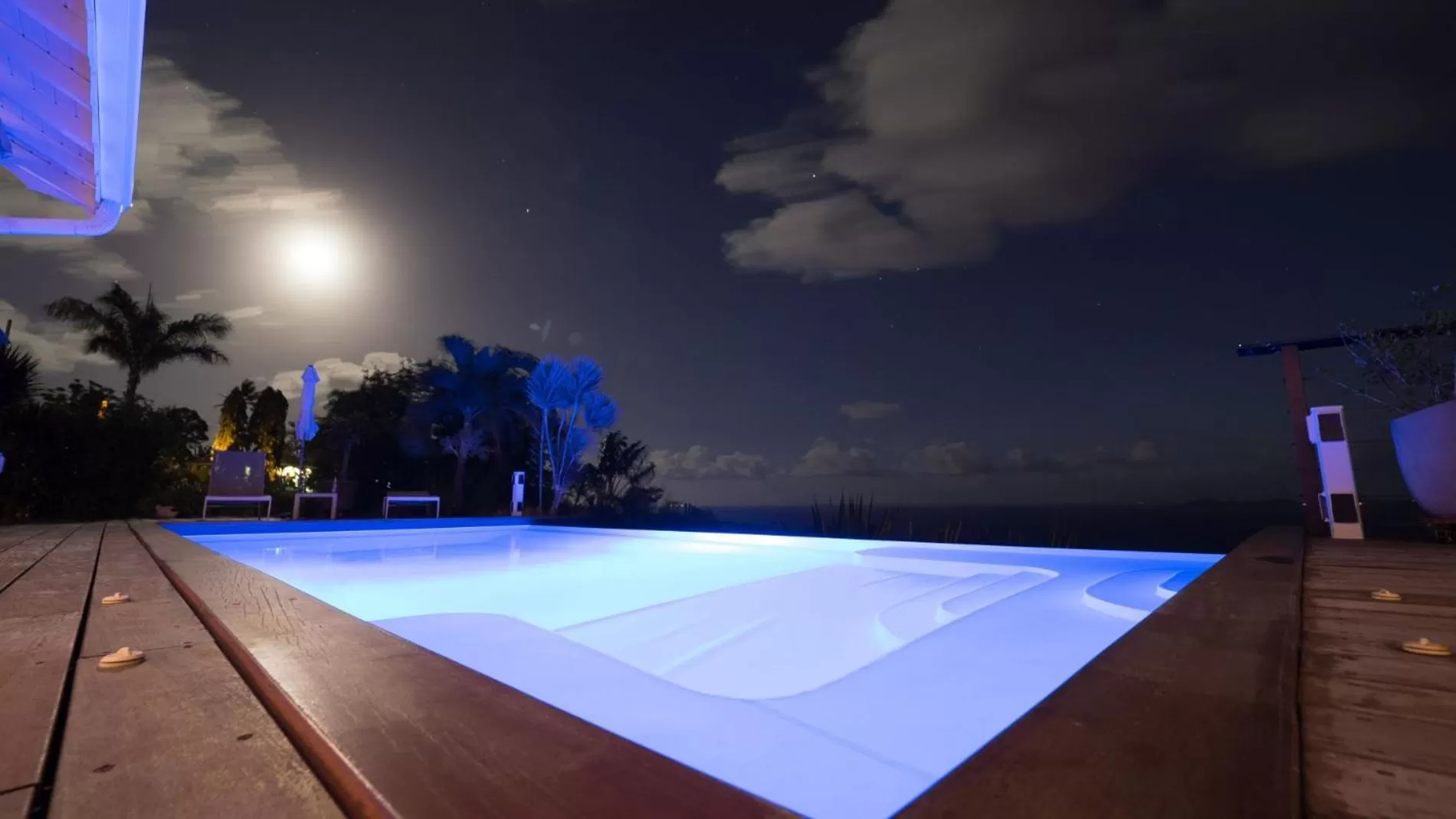 Swimming Pool in Villa Cajou (Chambre d'hôtes chez l'habitant)