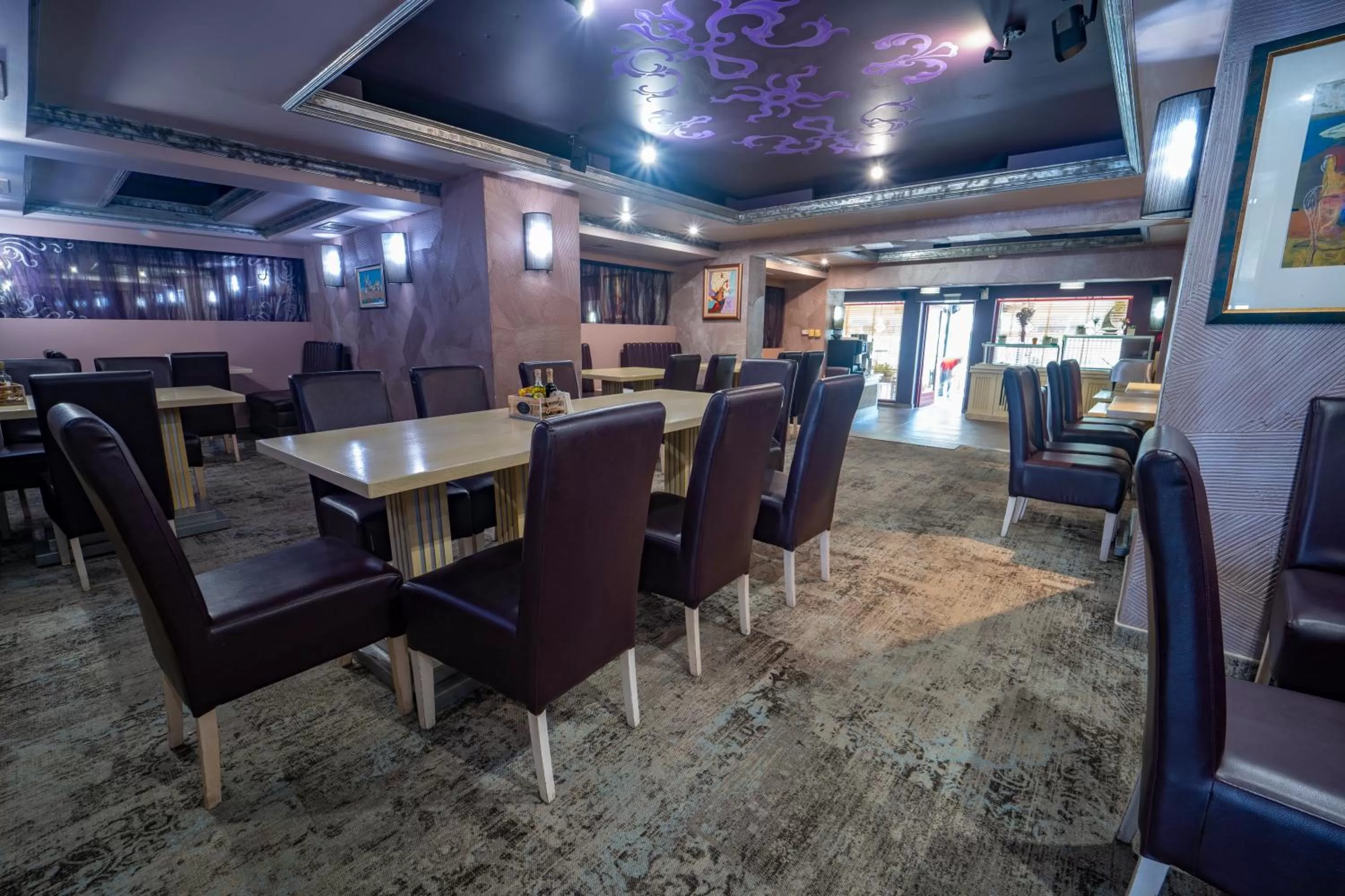 Restaurant/places to eat in Saint George Hotel & Medical Spa