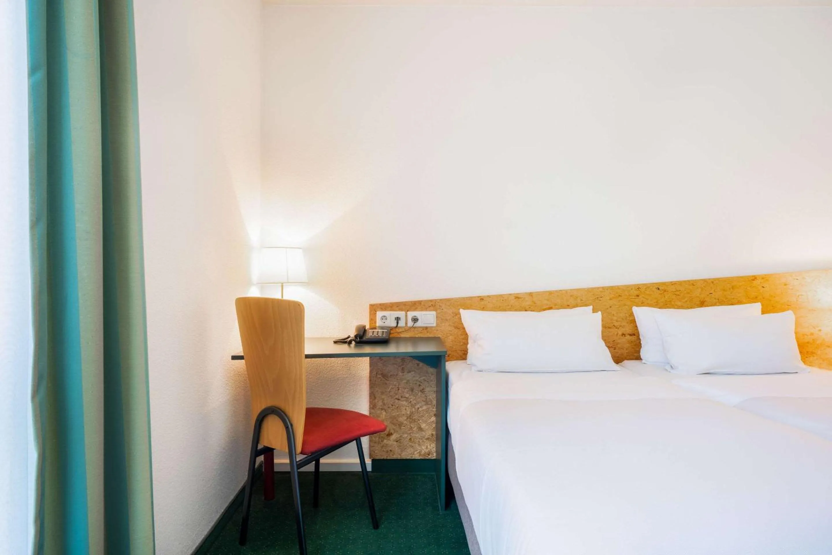 Photo of the whole room, Bed in Quality Hotel Hof