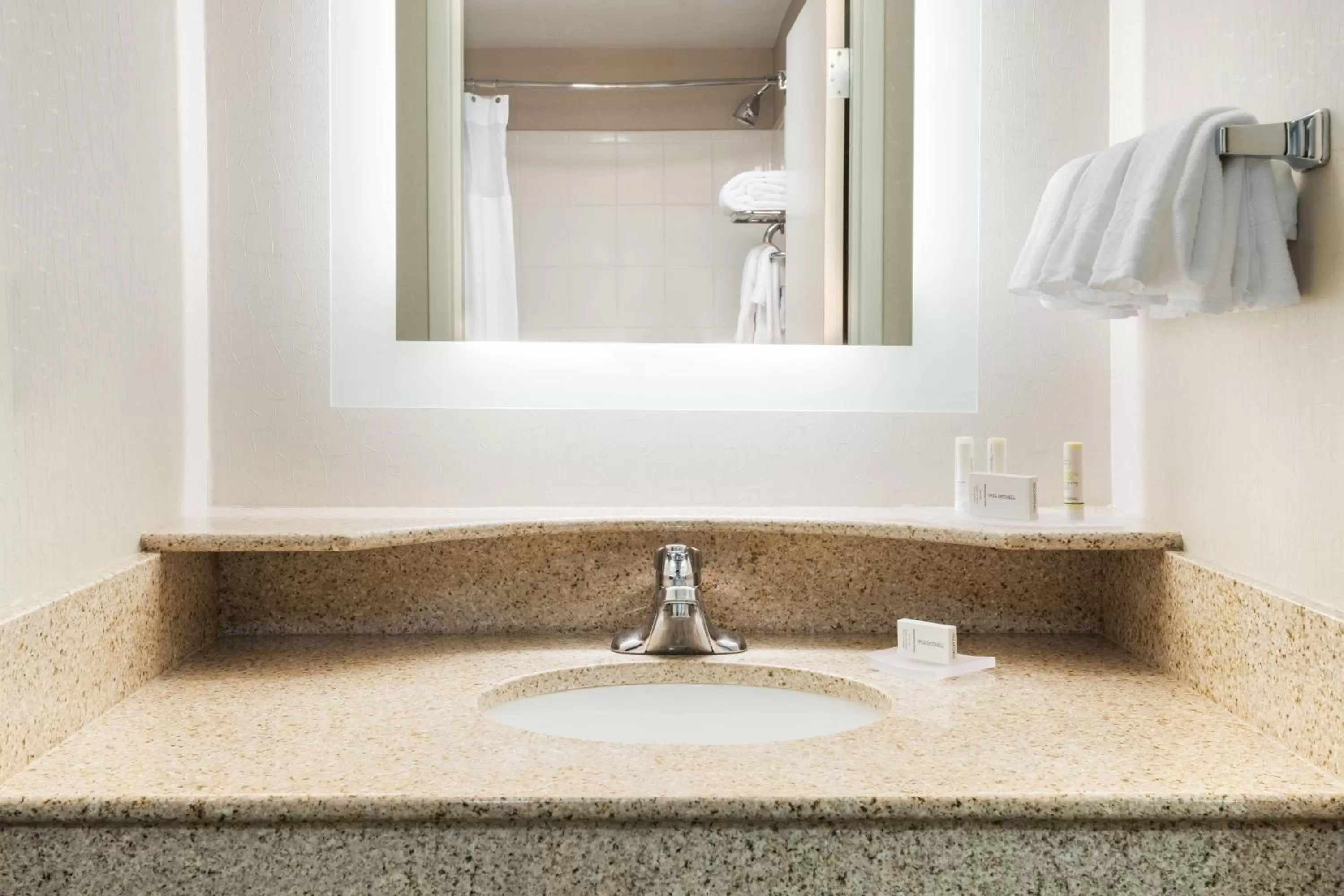 Bathroom in SpringHill Suites by Marriott Cleveland Solon