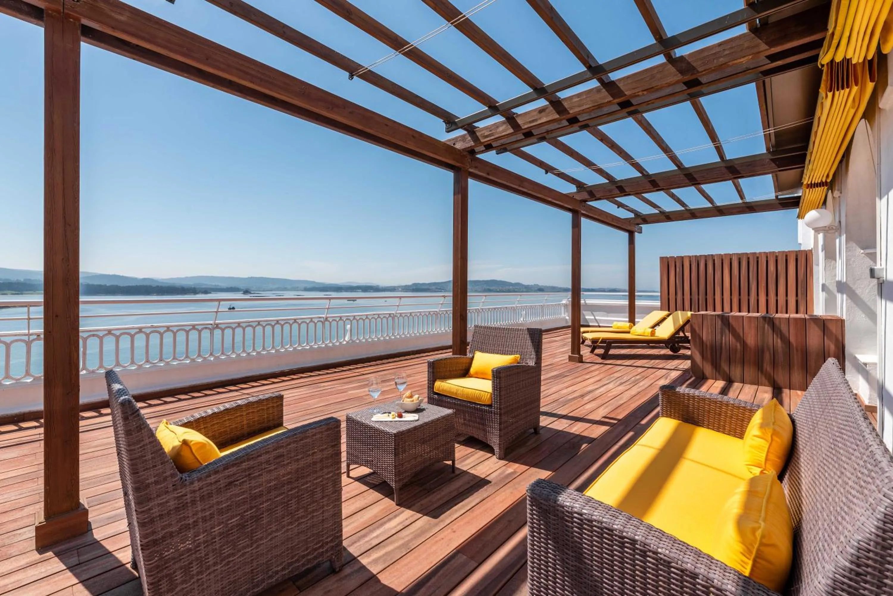 Balcony/Terrace in Eurostars Gran Hotel La Toja