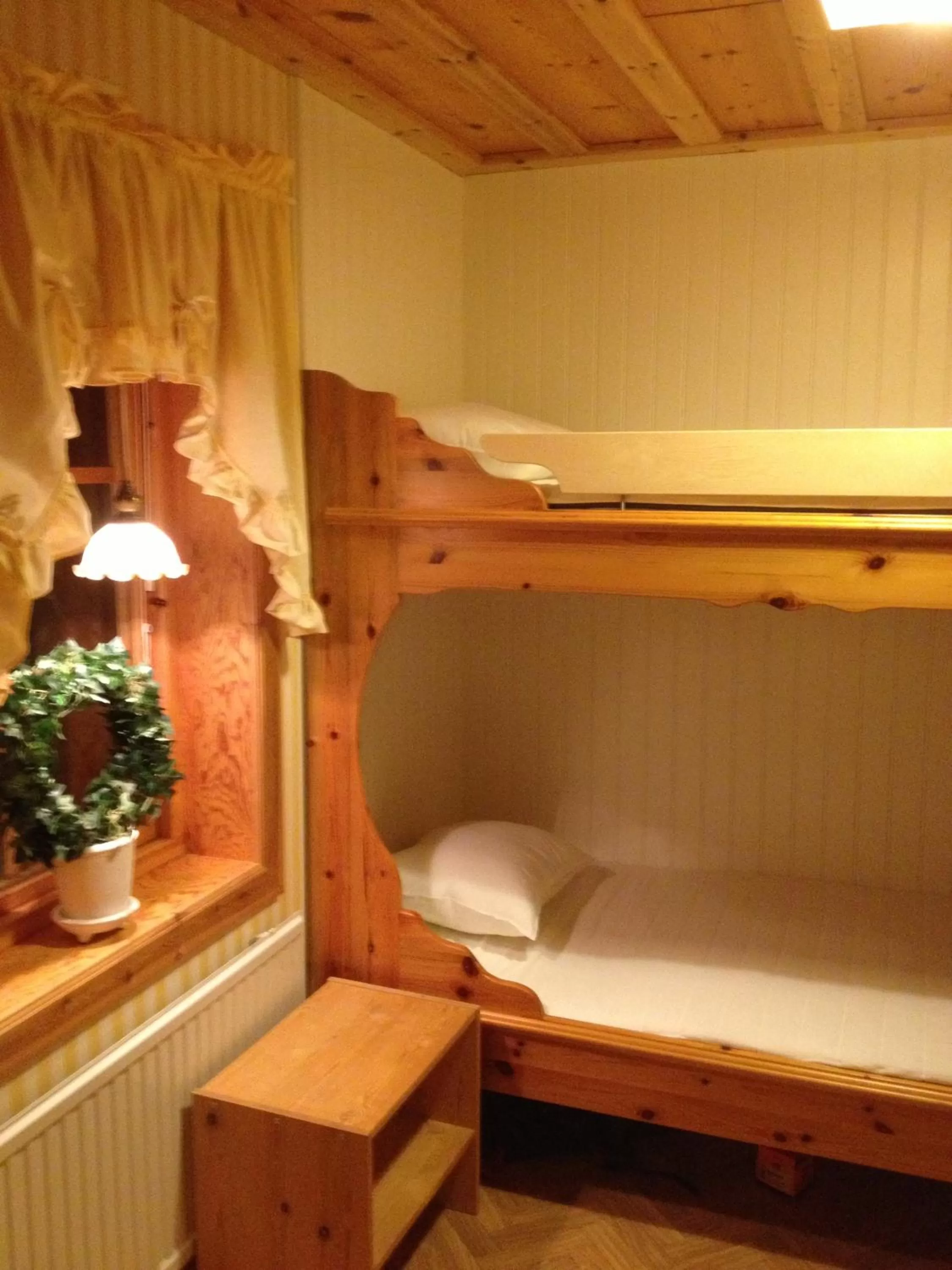 Bunk Bed in Augustas Bed & Breakfast