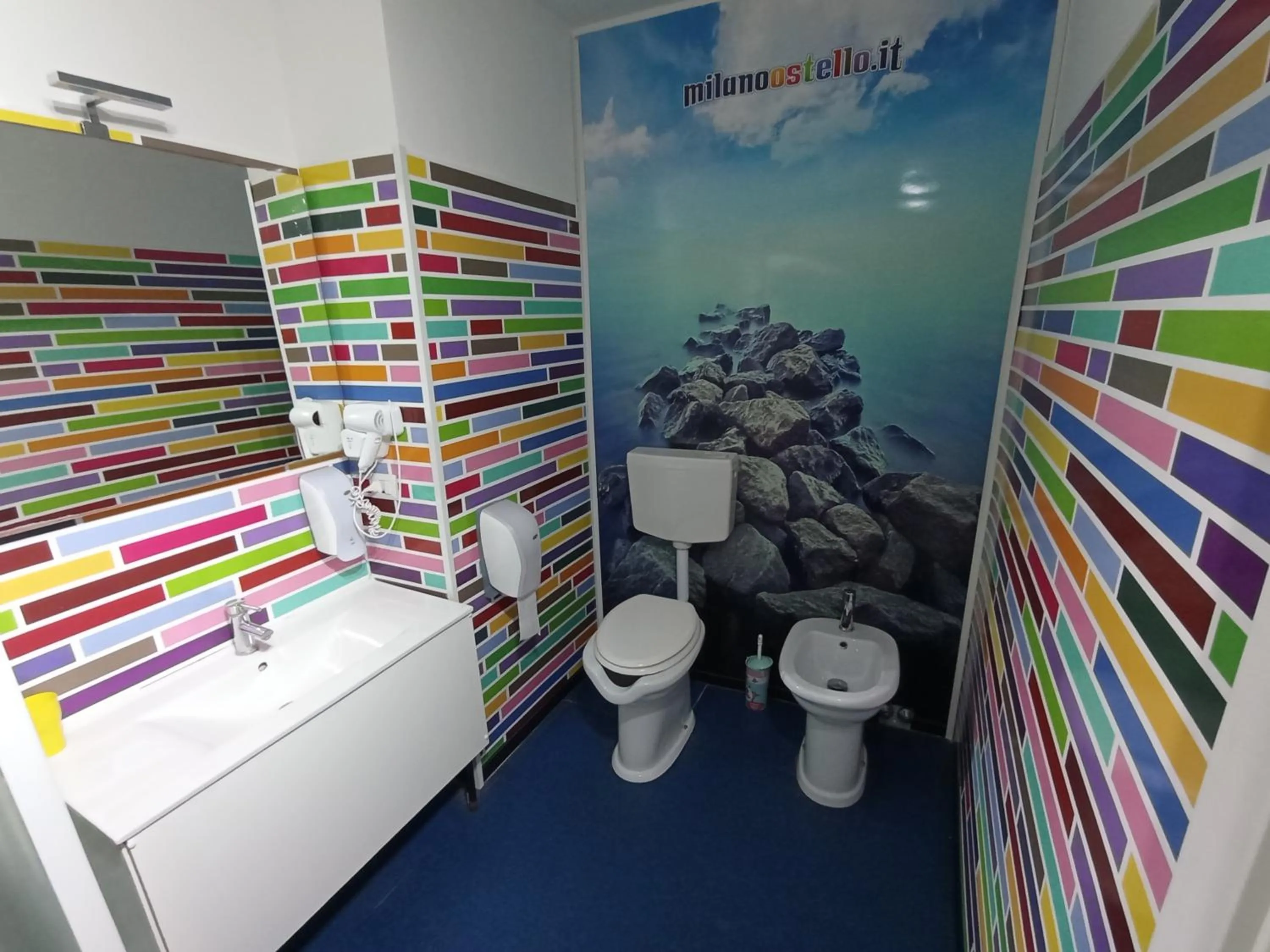 Shower in Milano Ostello