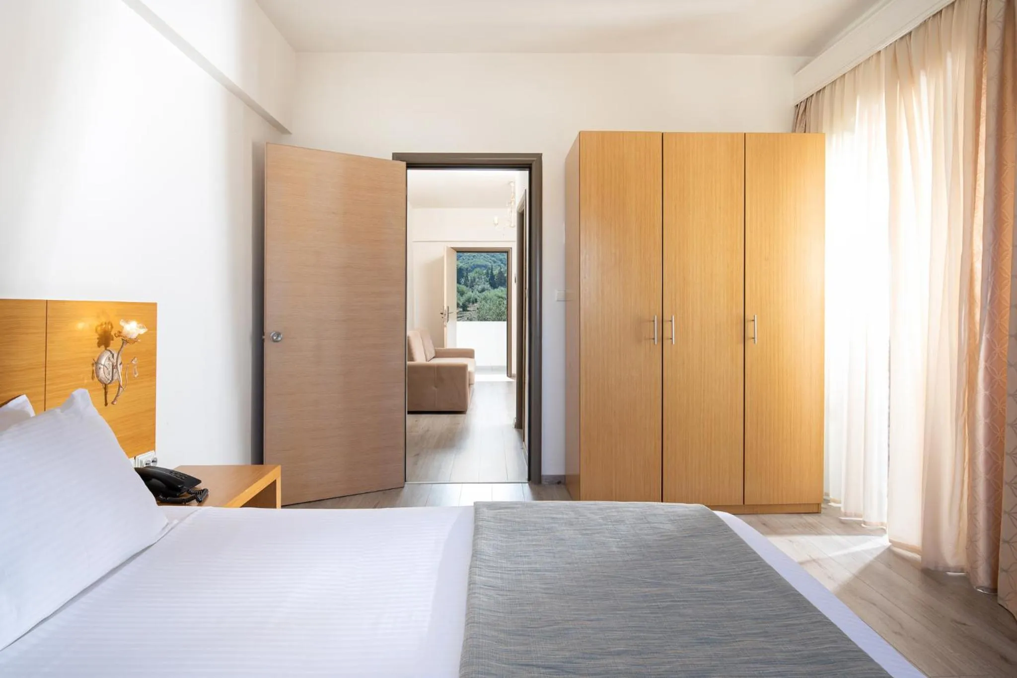 Bed in Flegra Palace