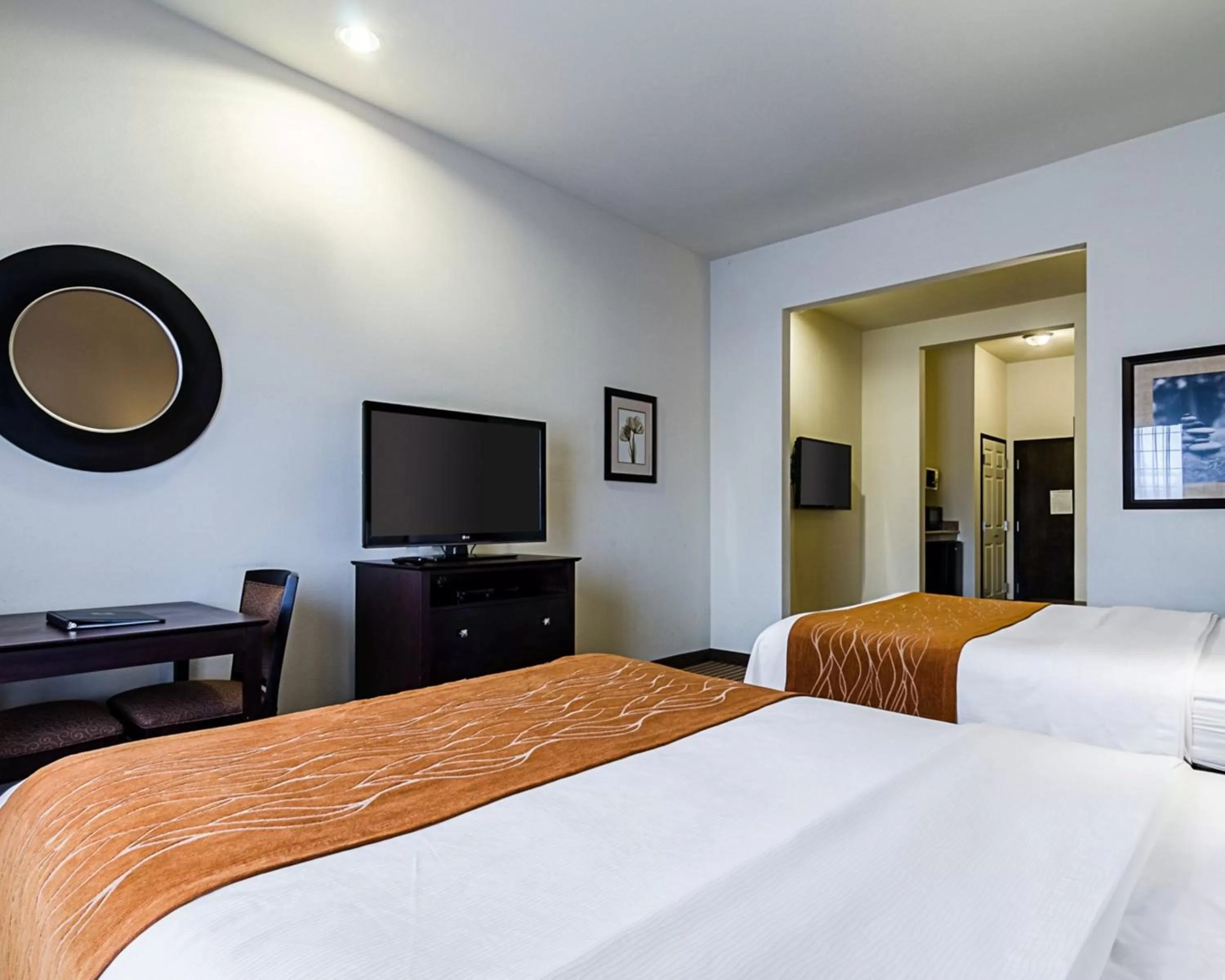 Queen Suite with Two Queen Beds - Non-Smoking in Comfort Inn & Suites Lawrence - University Area