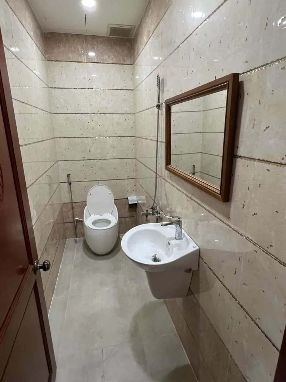 Shower in Nhan Tay Hostel