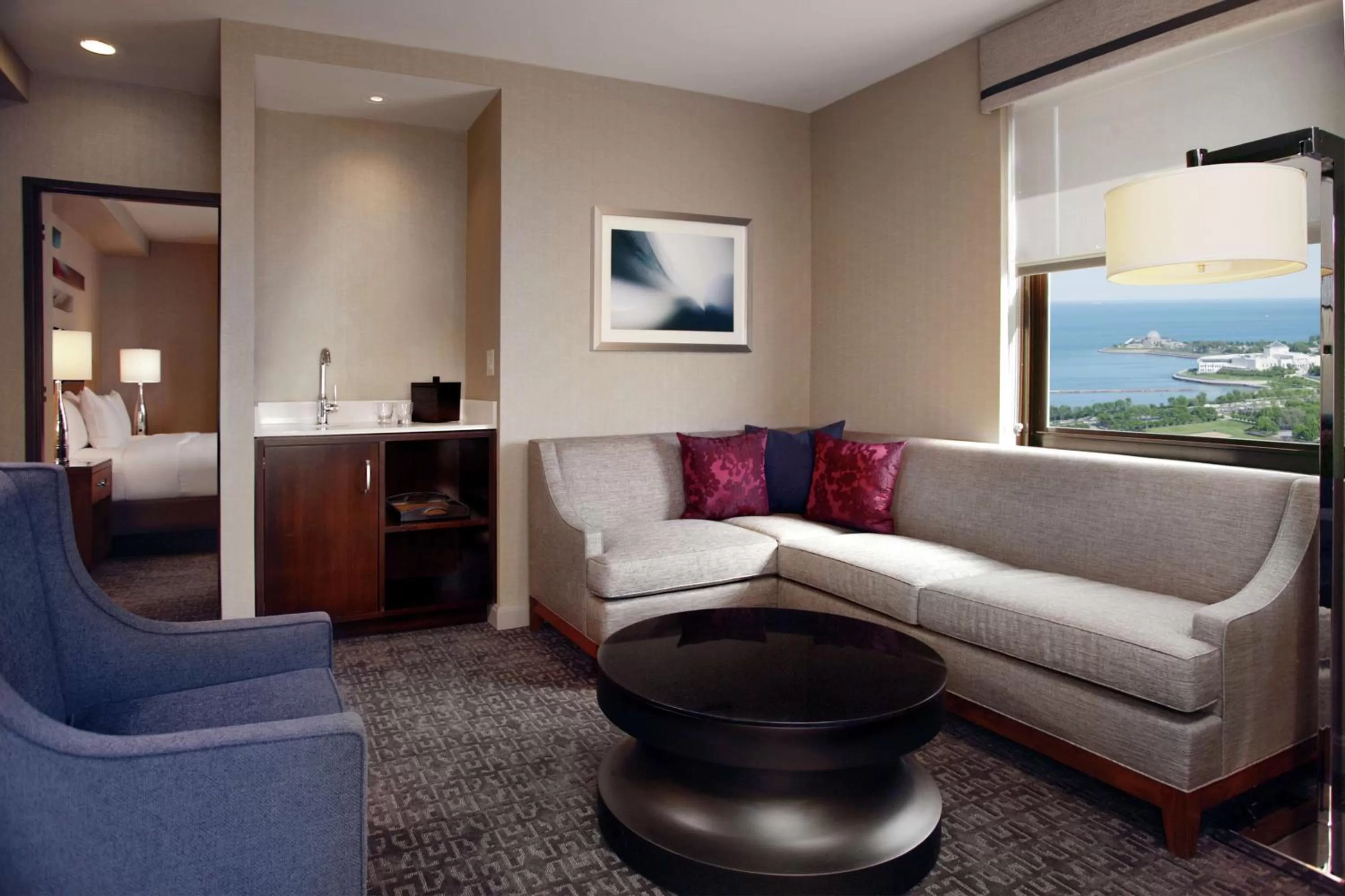 Living room in Hilton Chicago