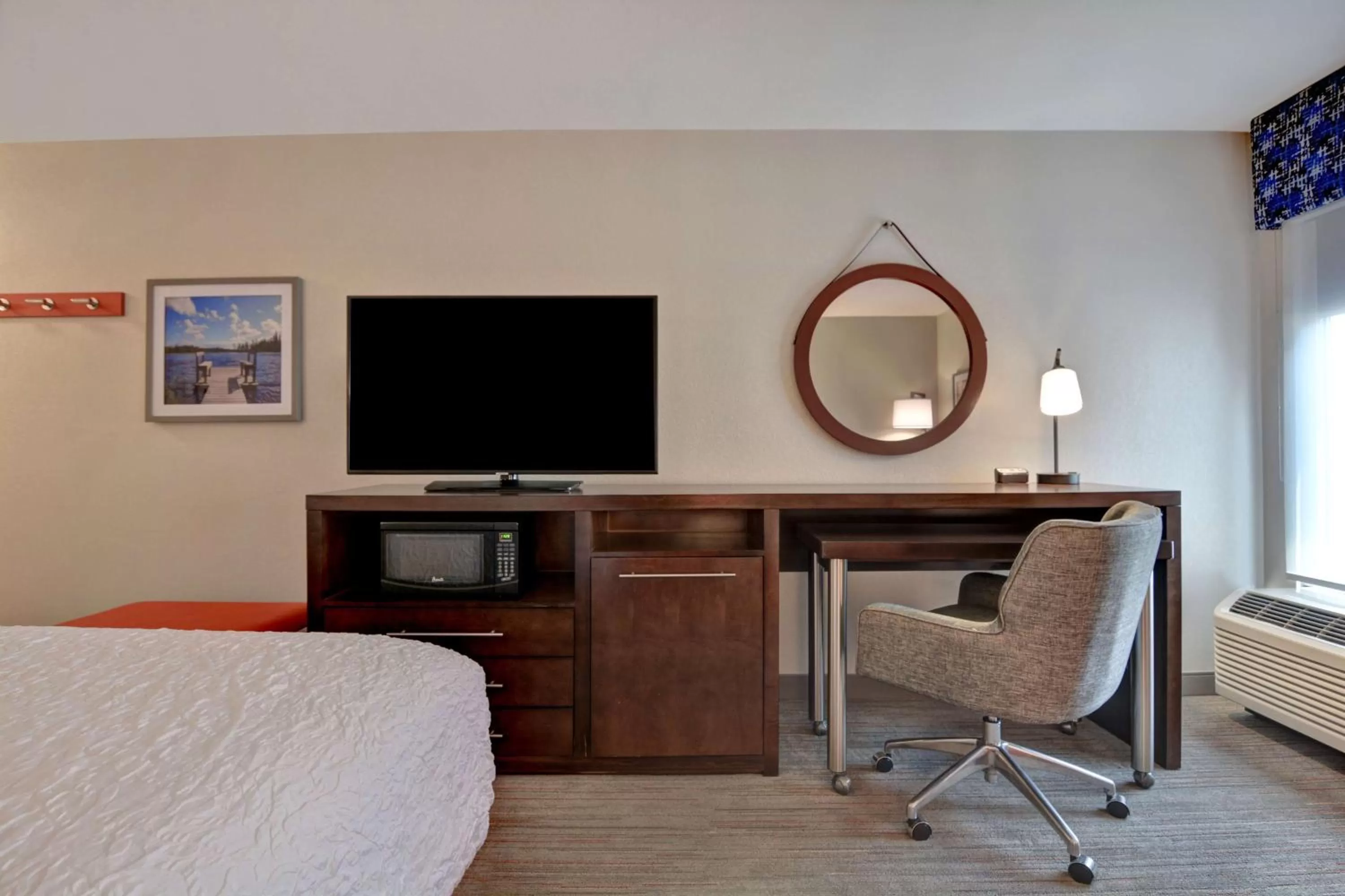 Bedroom, Bed in Hampton Inn Anderson