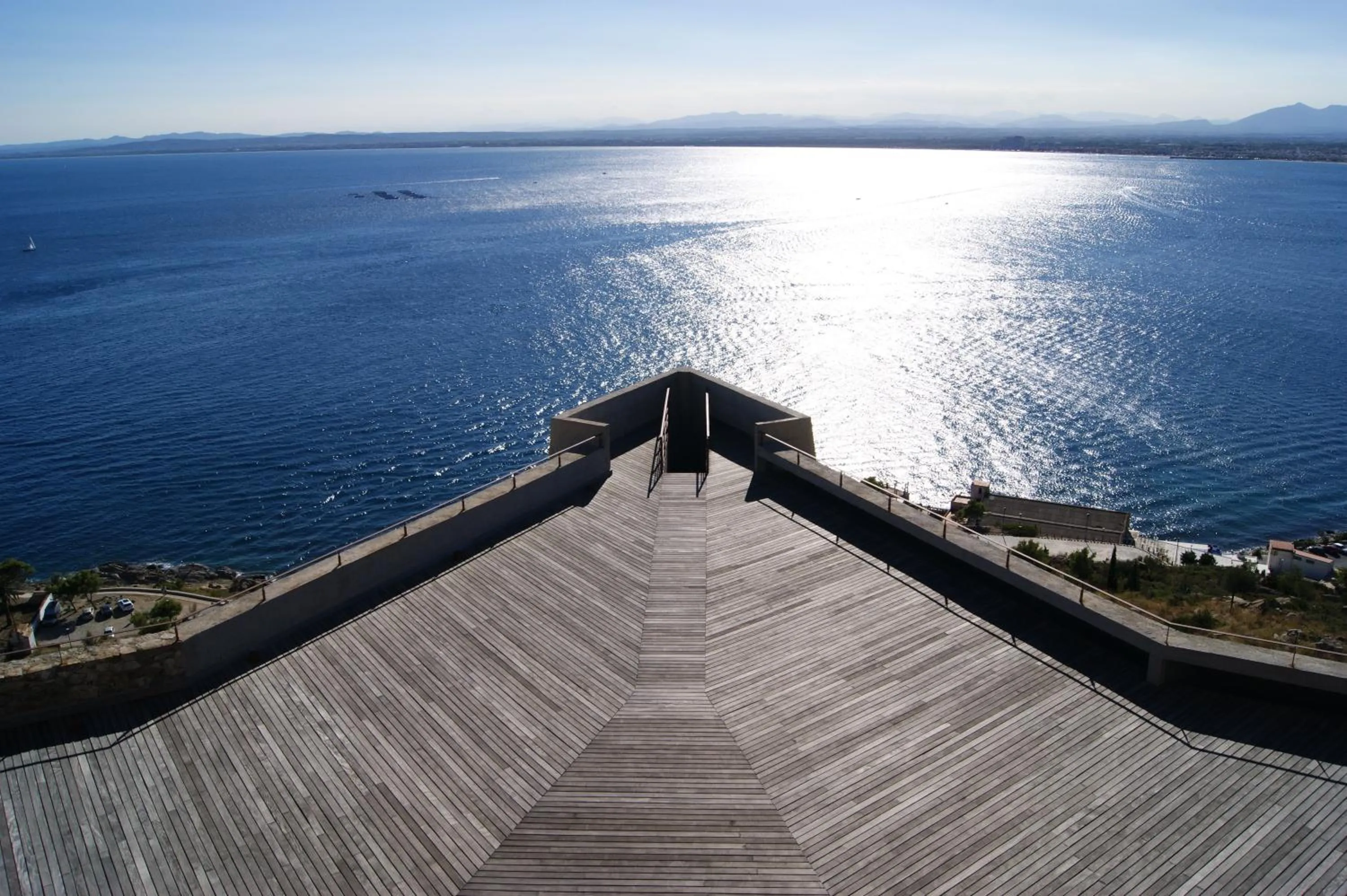 Area and facilities in Canyelles Platja