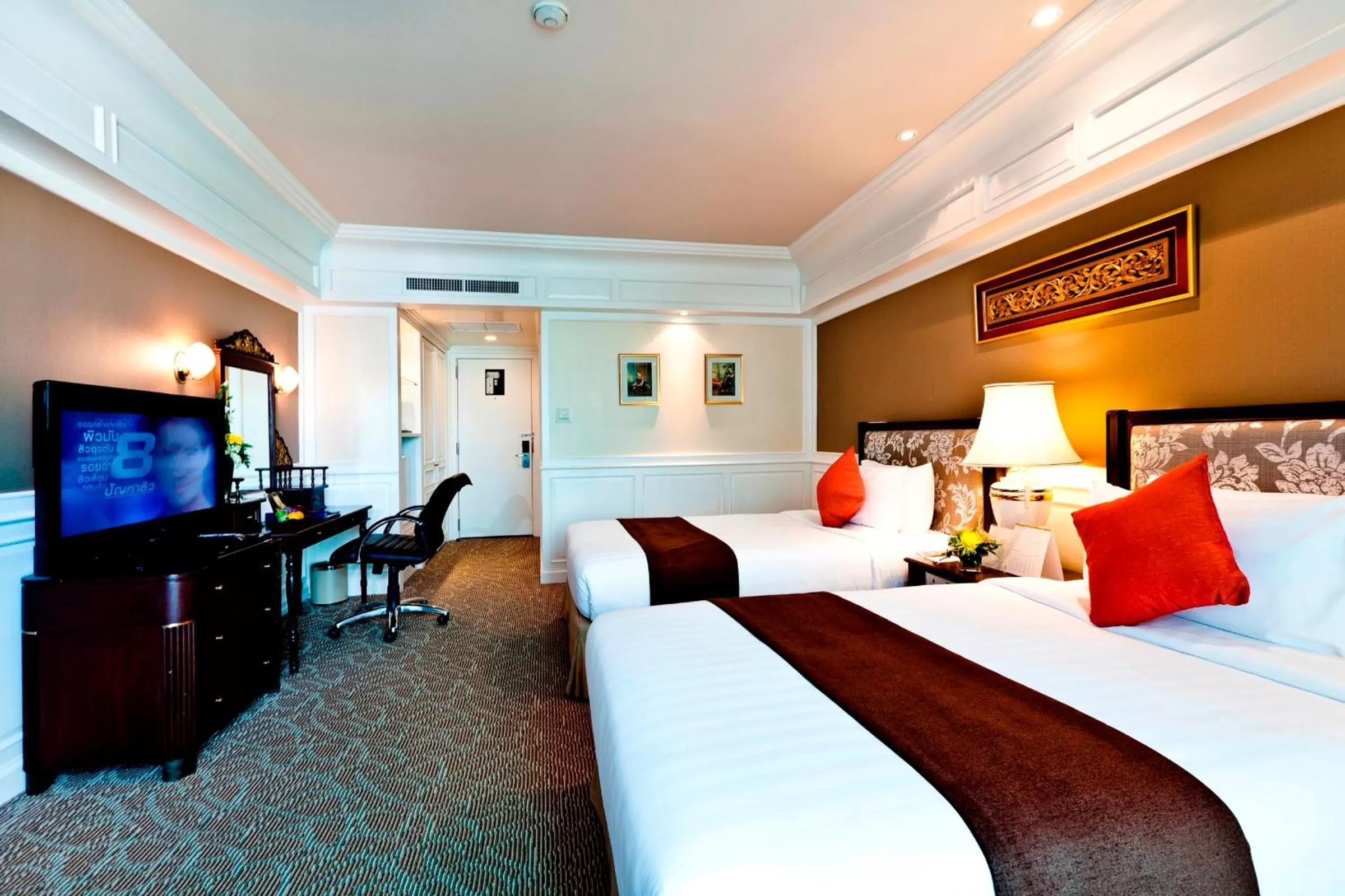 Bed in Royal Princess Larn Luang - SHA Extra Plus