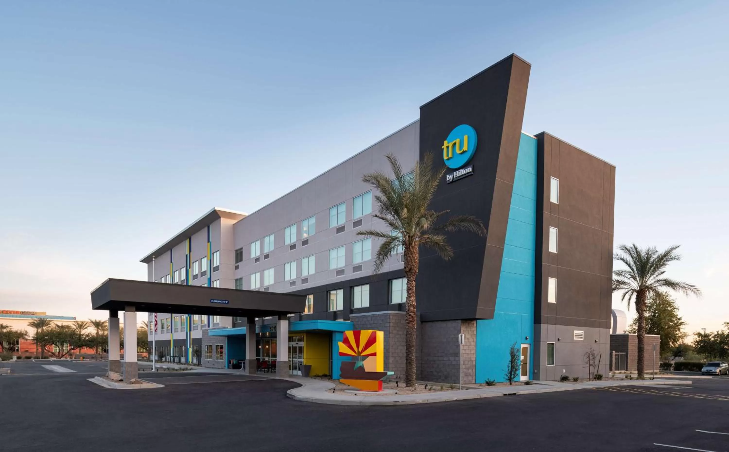 Property building in Tru By Hilton Phoenix Glendale Westgate