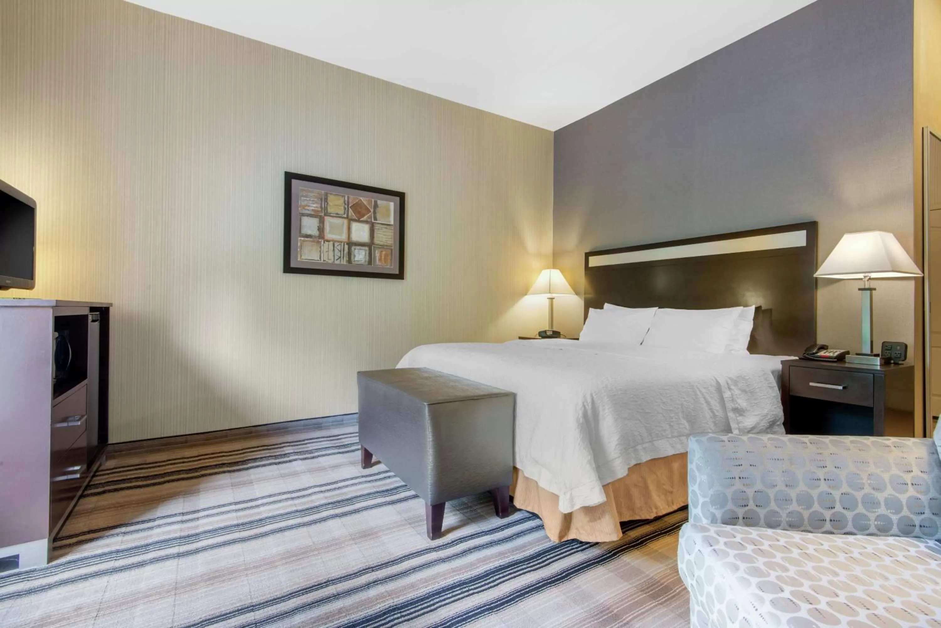 Bedroom, Bed in Hampton Inn Meadville