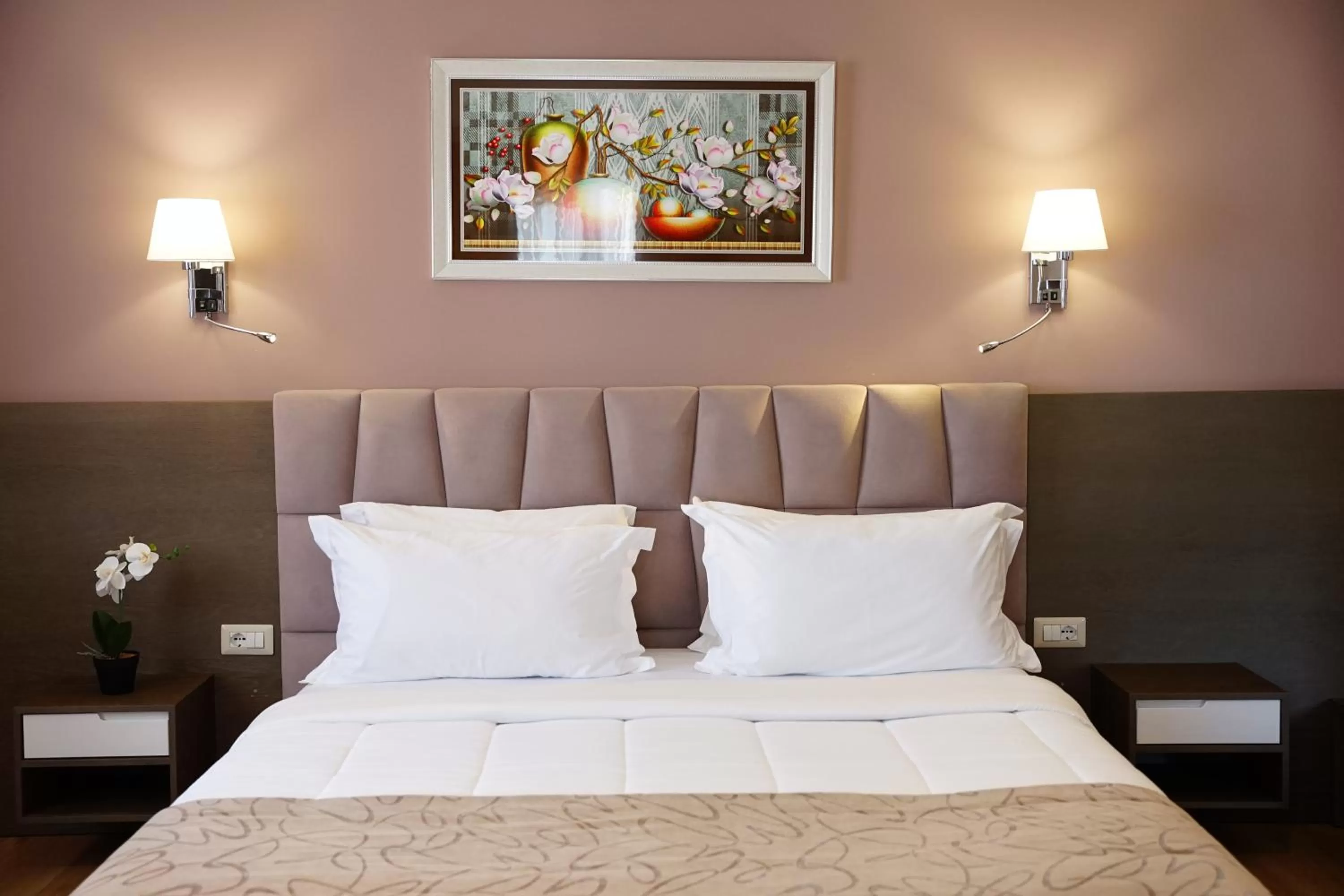 Bed in Doanesia Premium Hotel & Spa