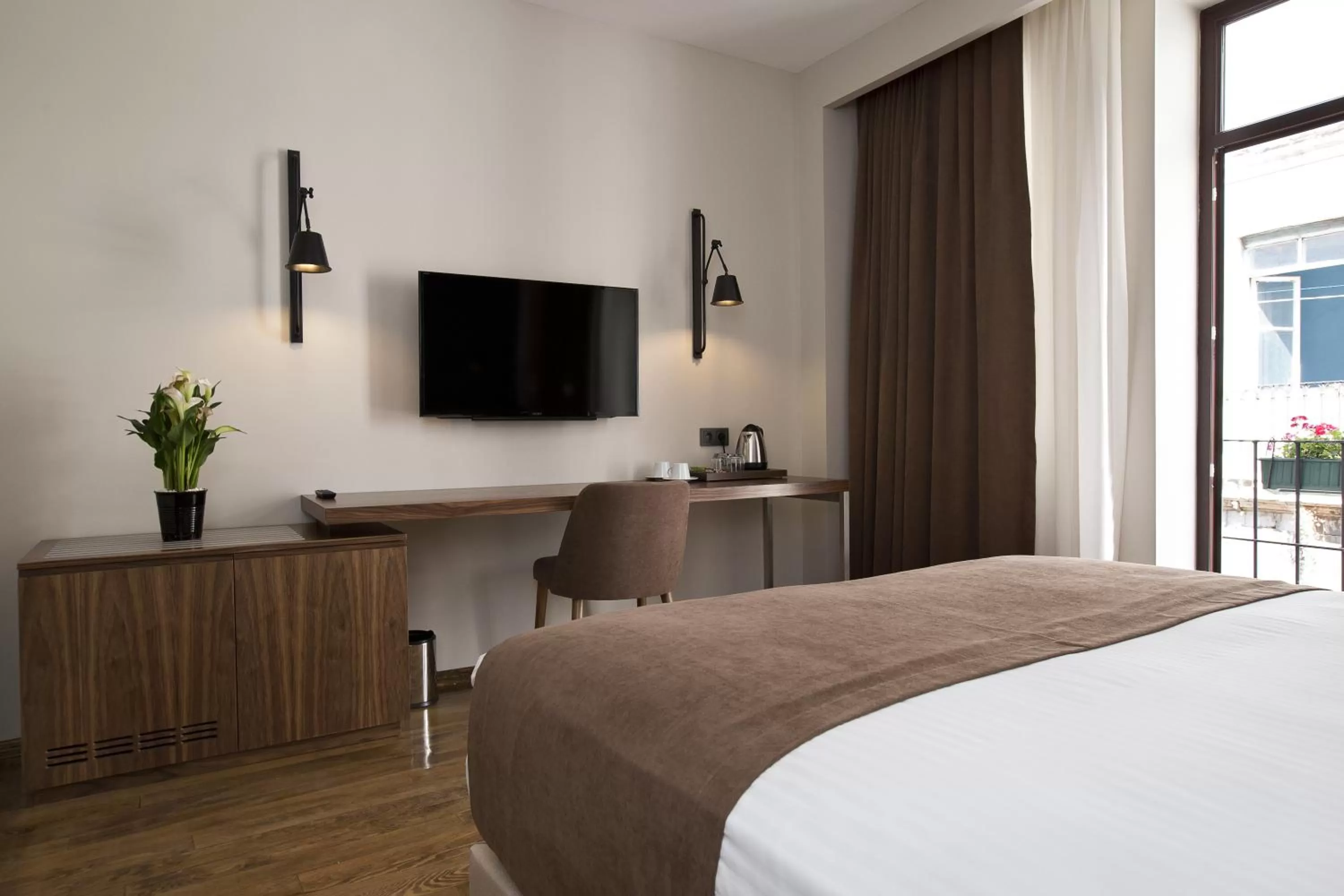 TV and multimedia, Bed in Snog Rooms & Suites