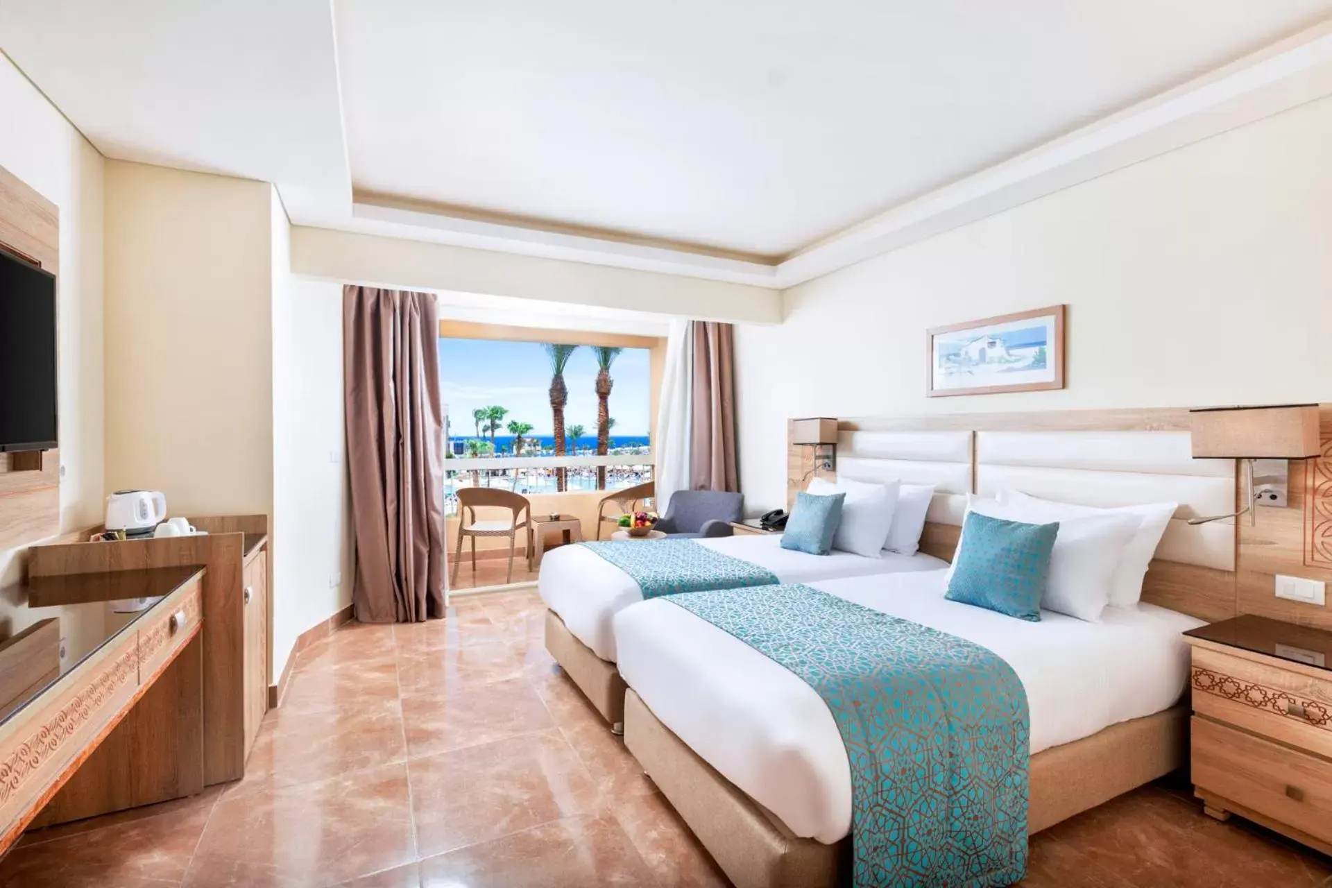 Deluxe Triple Room with Sea View in Beach Albatros Aqua Park - Hurghada Deluxe Triple Room with Sea View in Beach Albatros Aqua Park - Hurghada