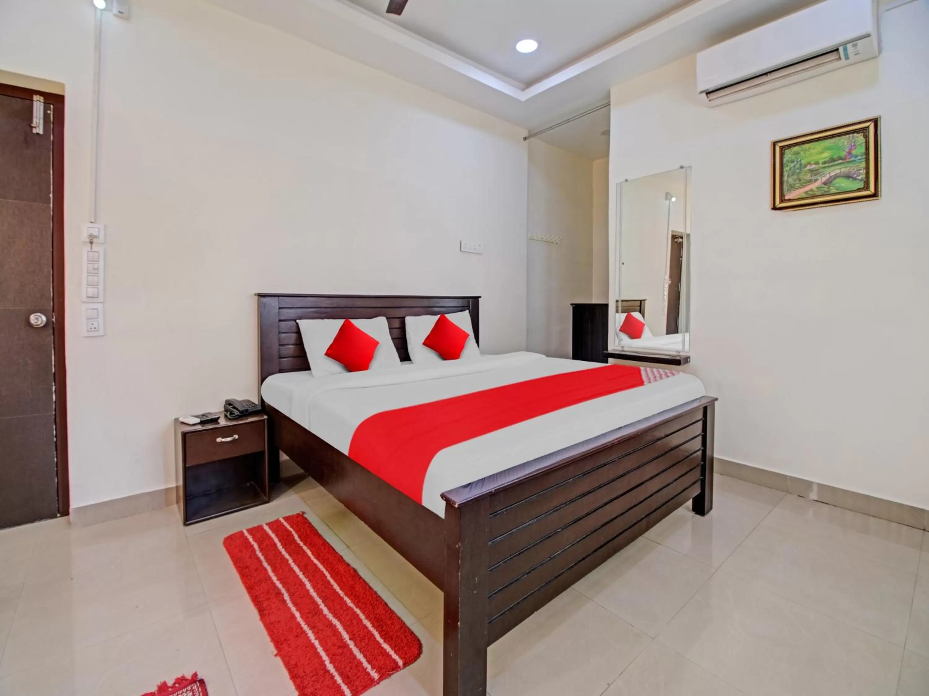 Bedroom, Bed in OYO Flagship Kk Royal Grand