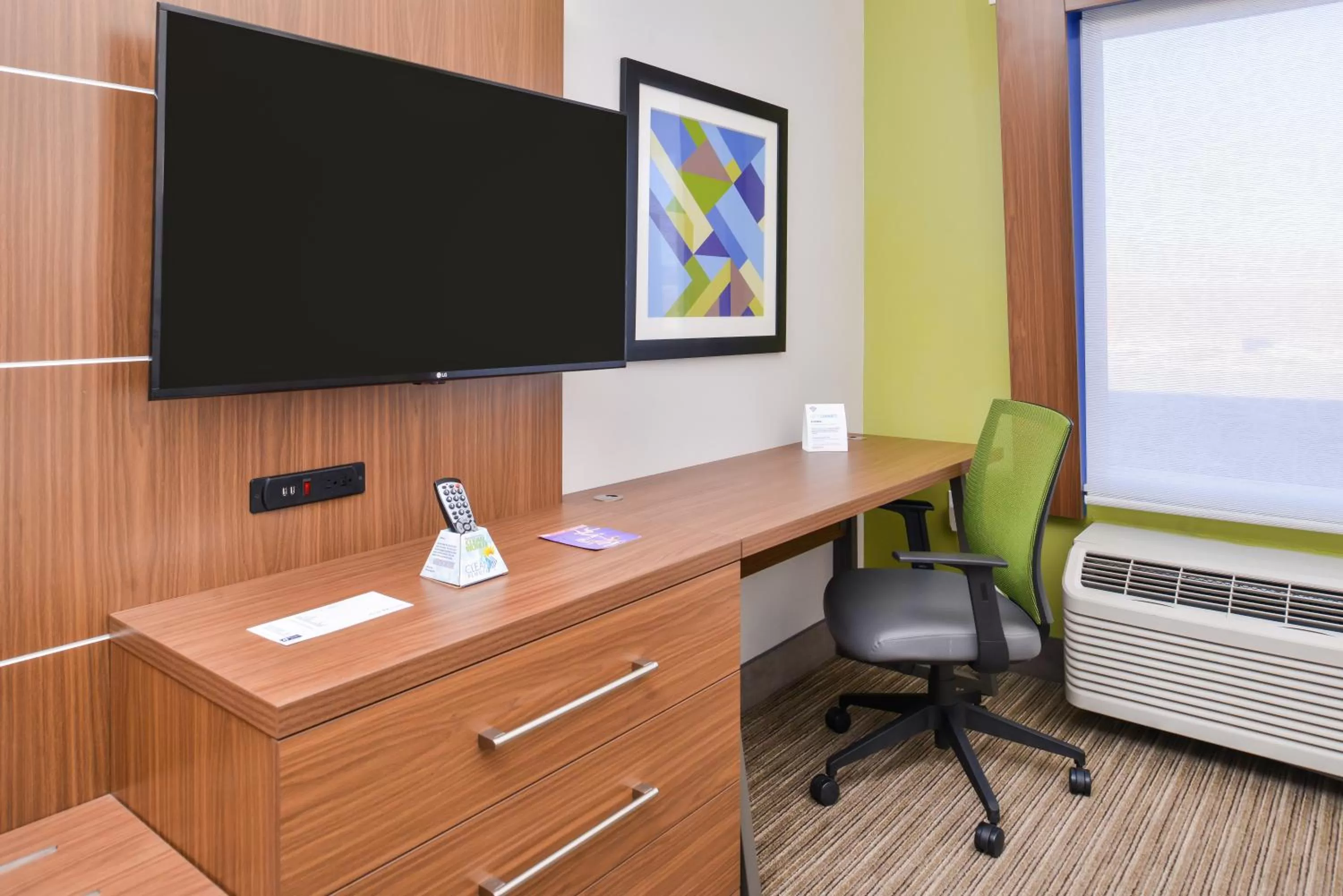 Photo of the whole room in Holiday Inn Express & Suites - Van Horn by IHG