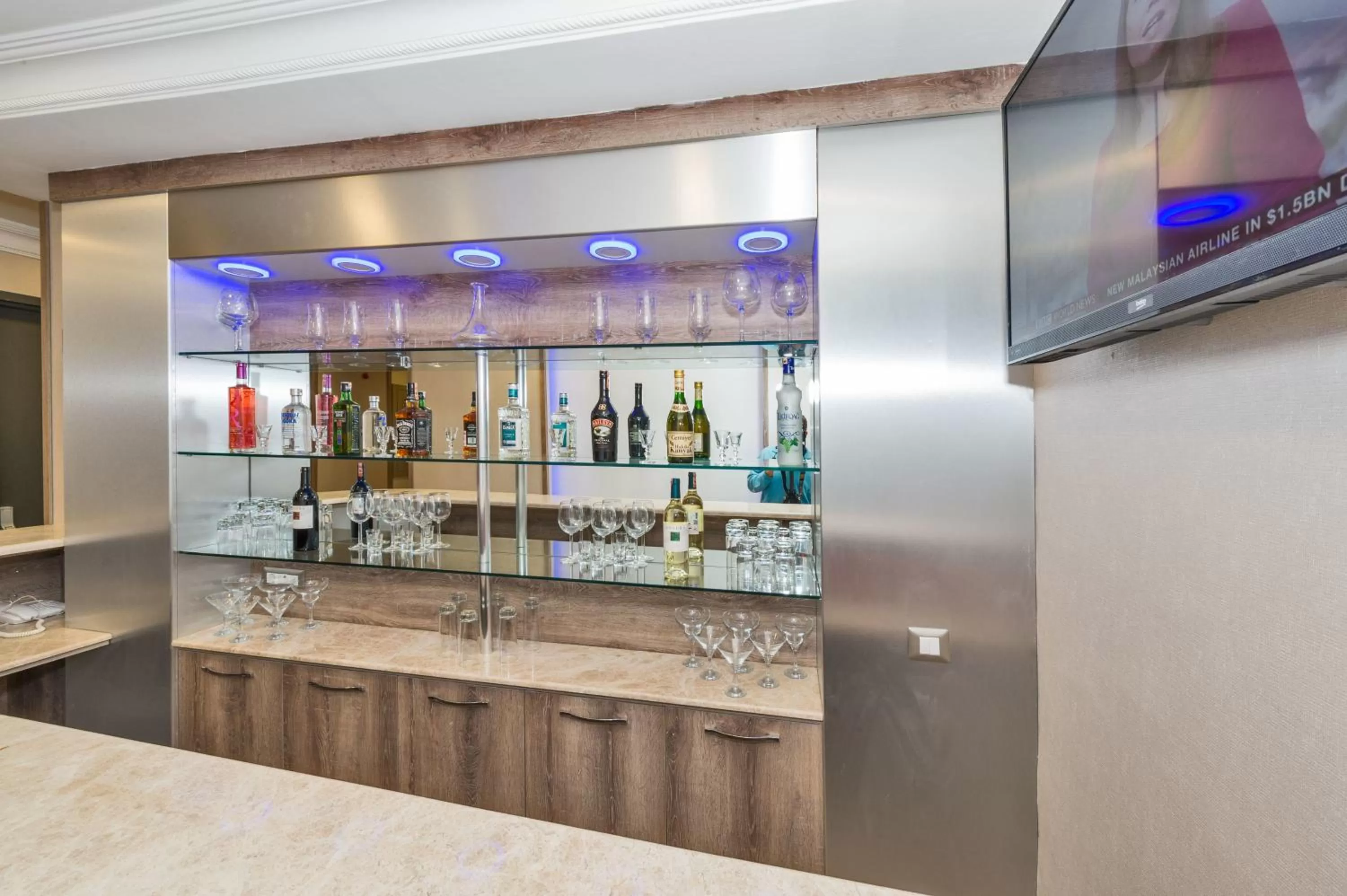 Drinks in Alphonse Hotel