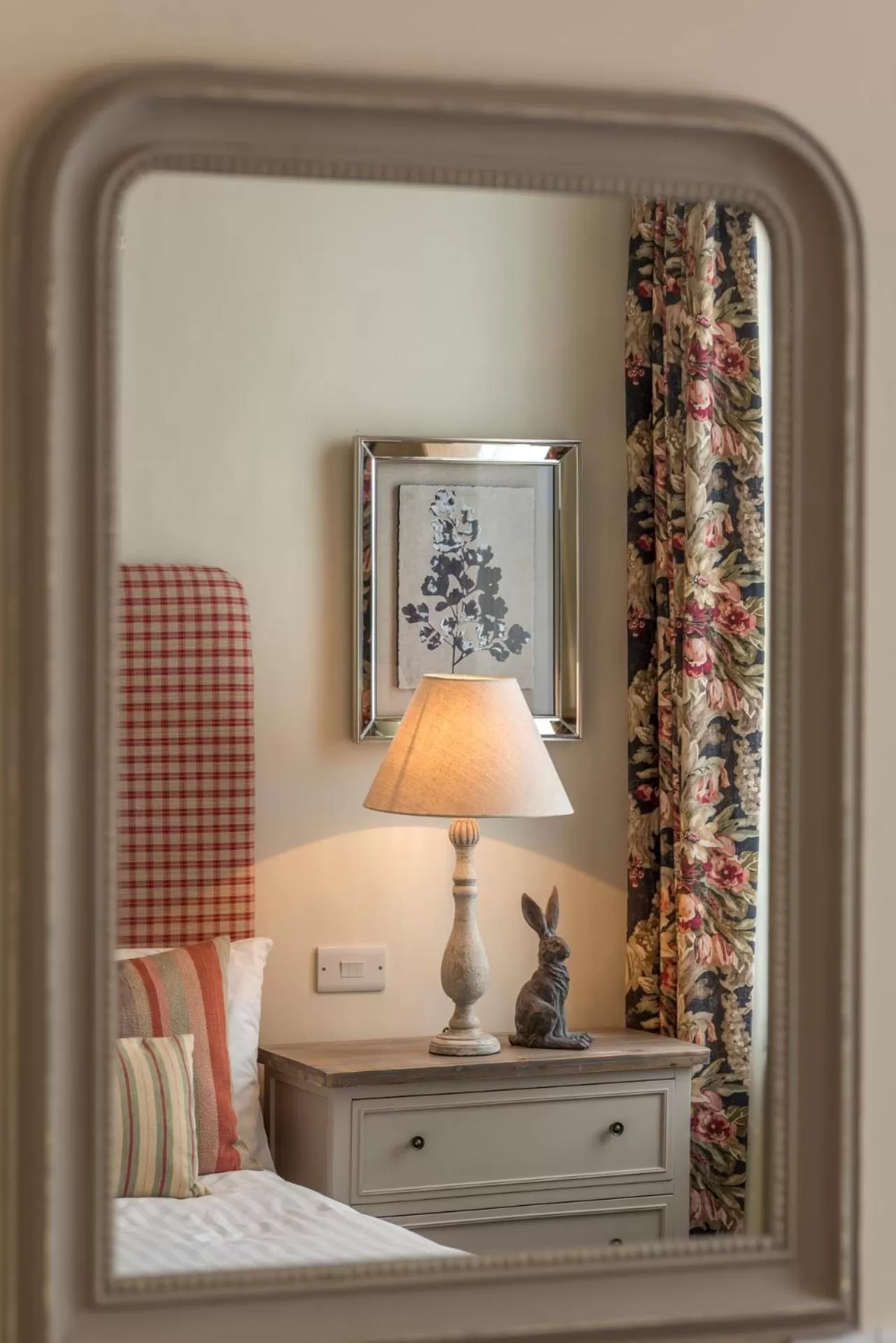 Decorative detail, Bed in The George