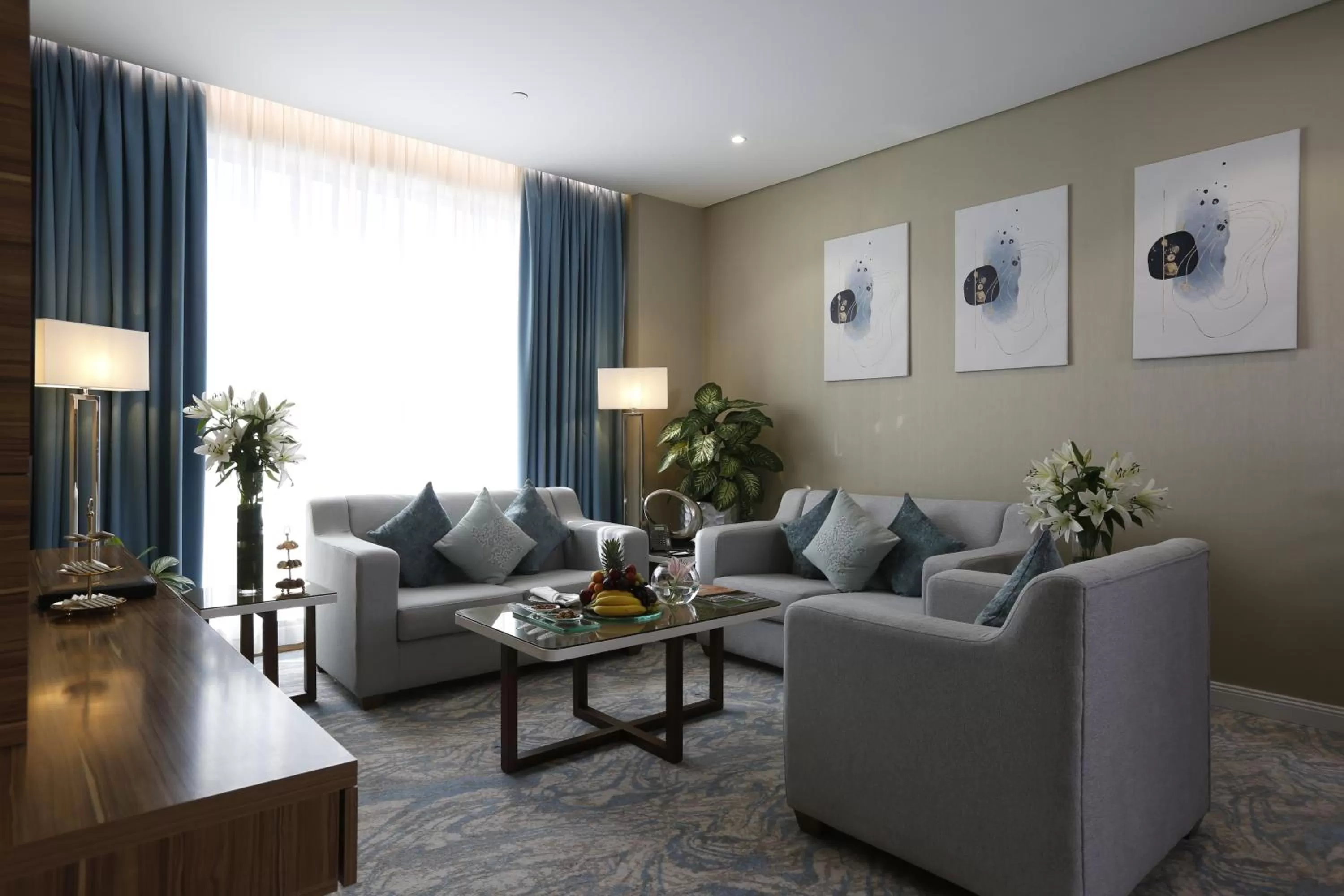 Living room in Cantonal Hotel by Warwick